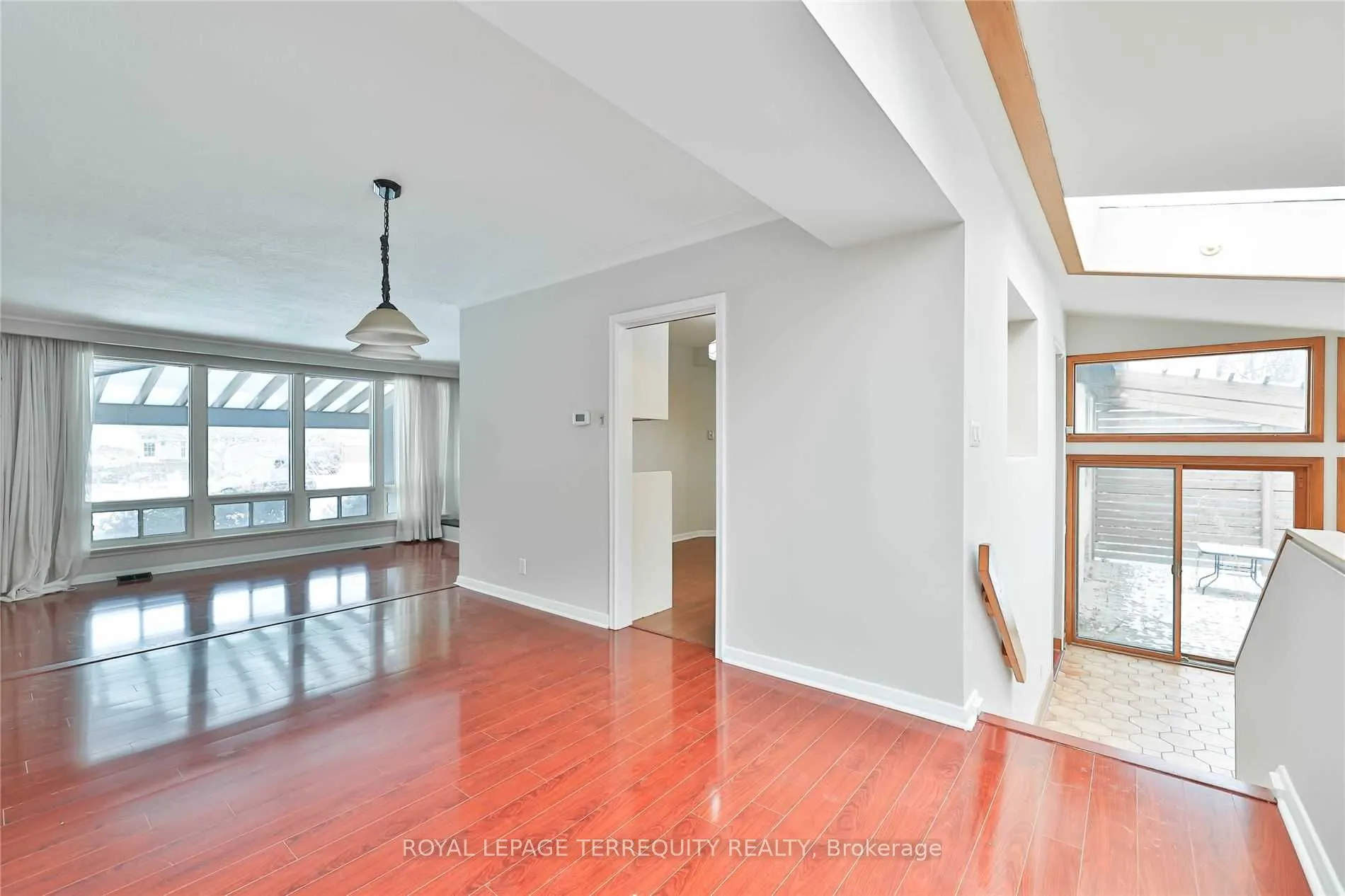11 Leacroft Crescent