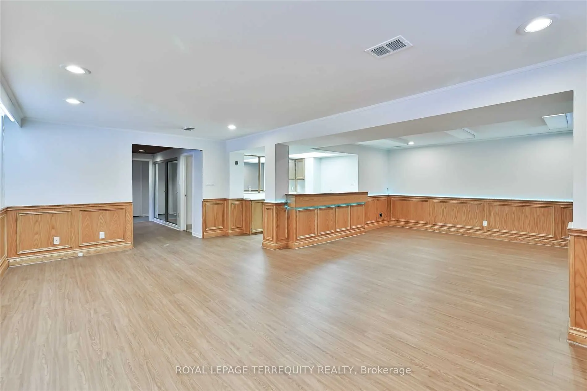 11 Leacroft Crescent
