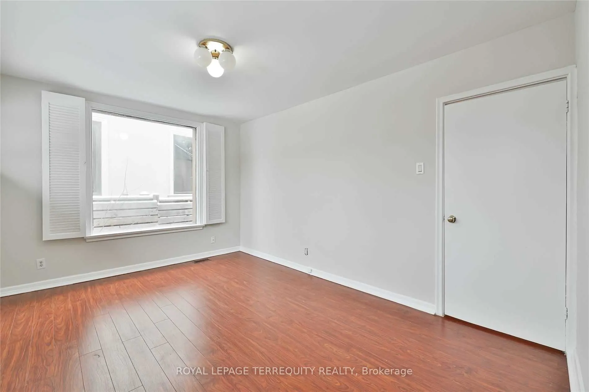 11 Leacroft Crescent