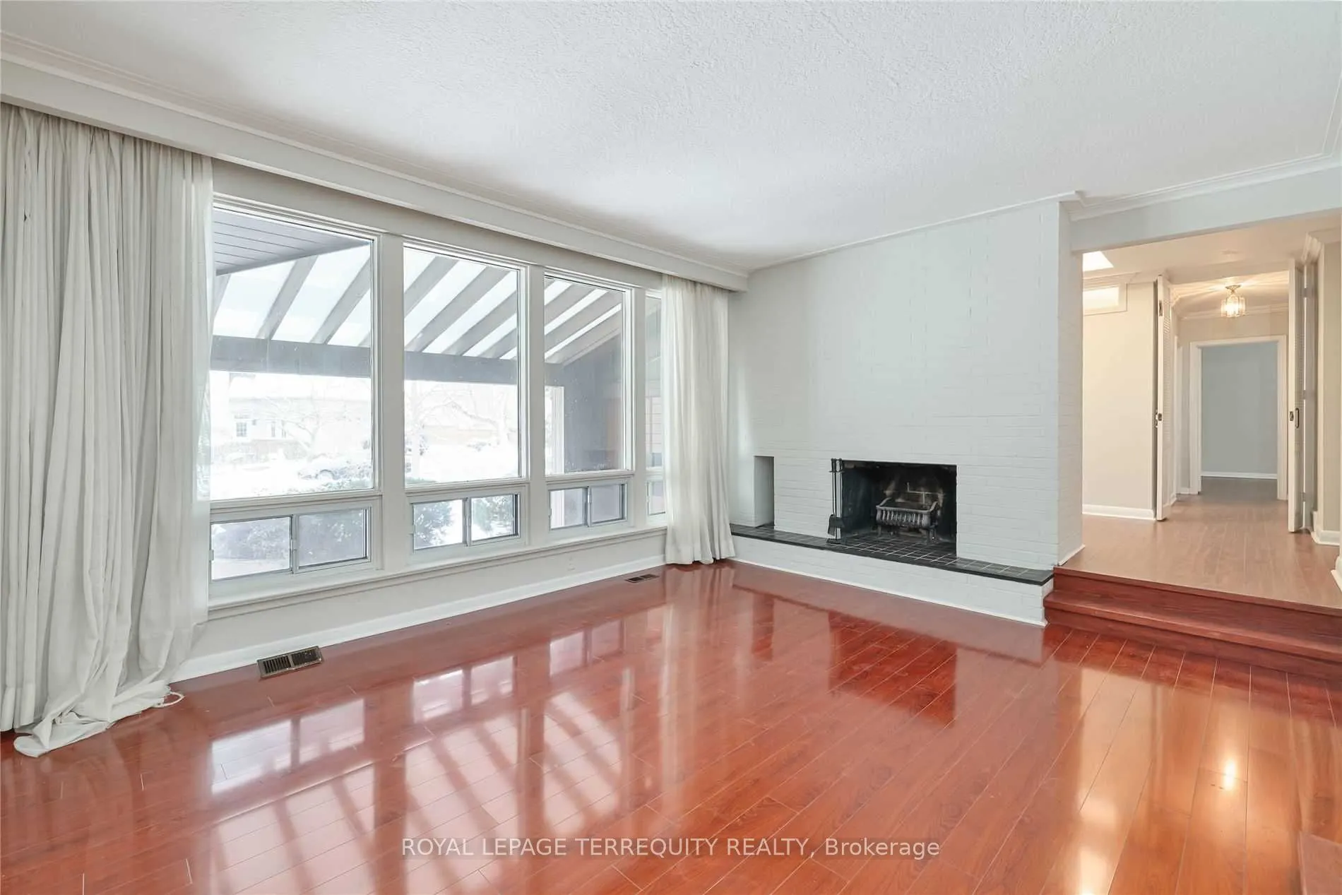 11 Leacroft Crescent