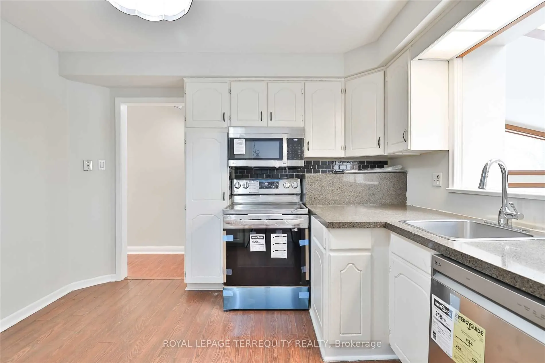 11 Leacroft Crescent