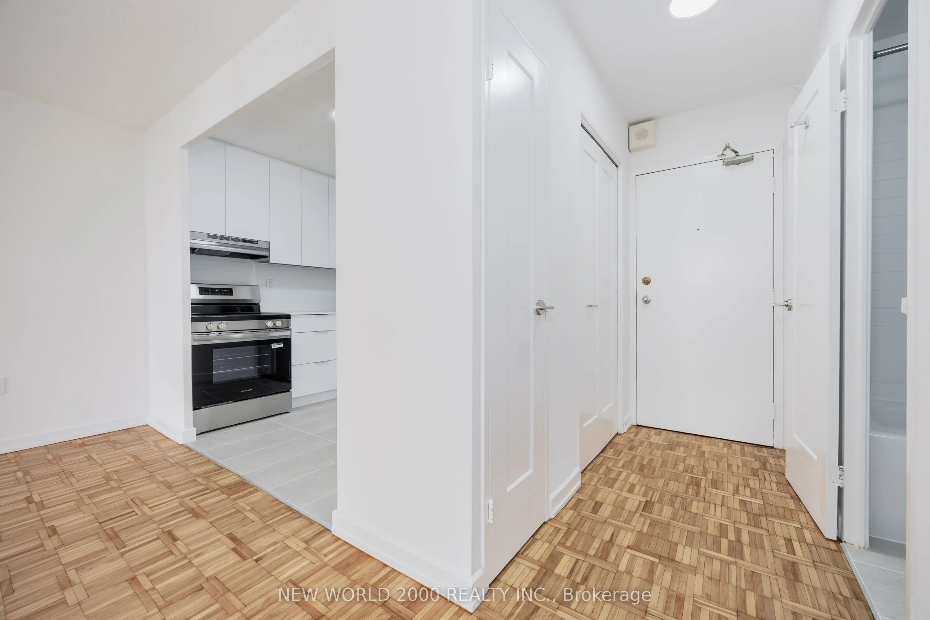 101 Roehampton Avenue #1804