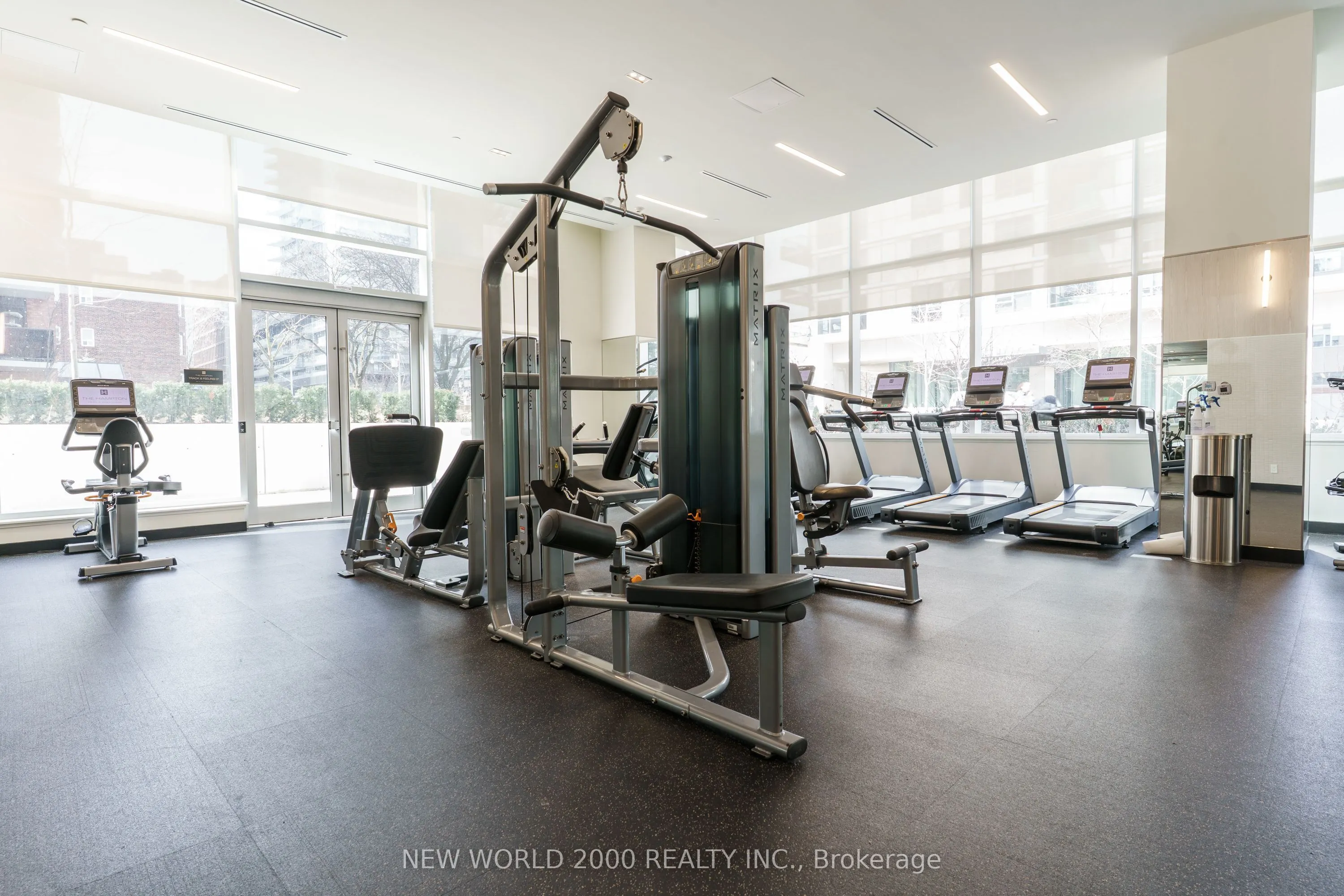 101 Roehampton Avenue #1804
