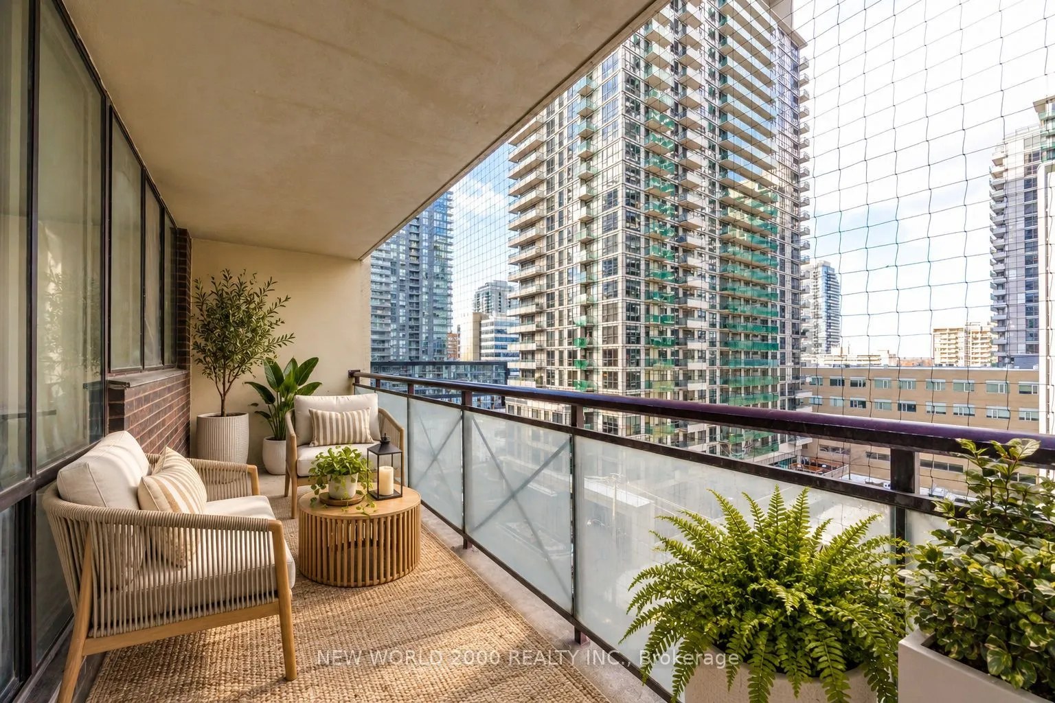 101 Roehampton Avenue #1804