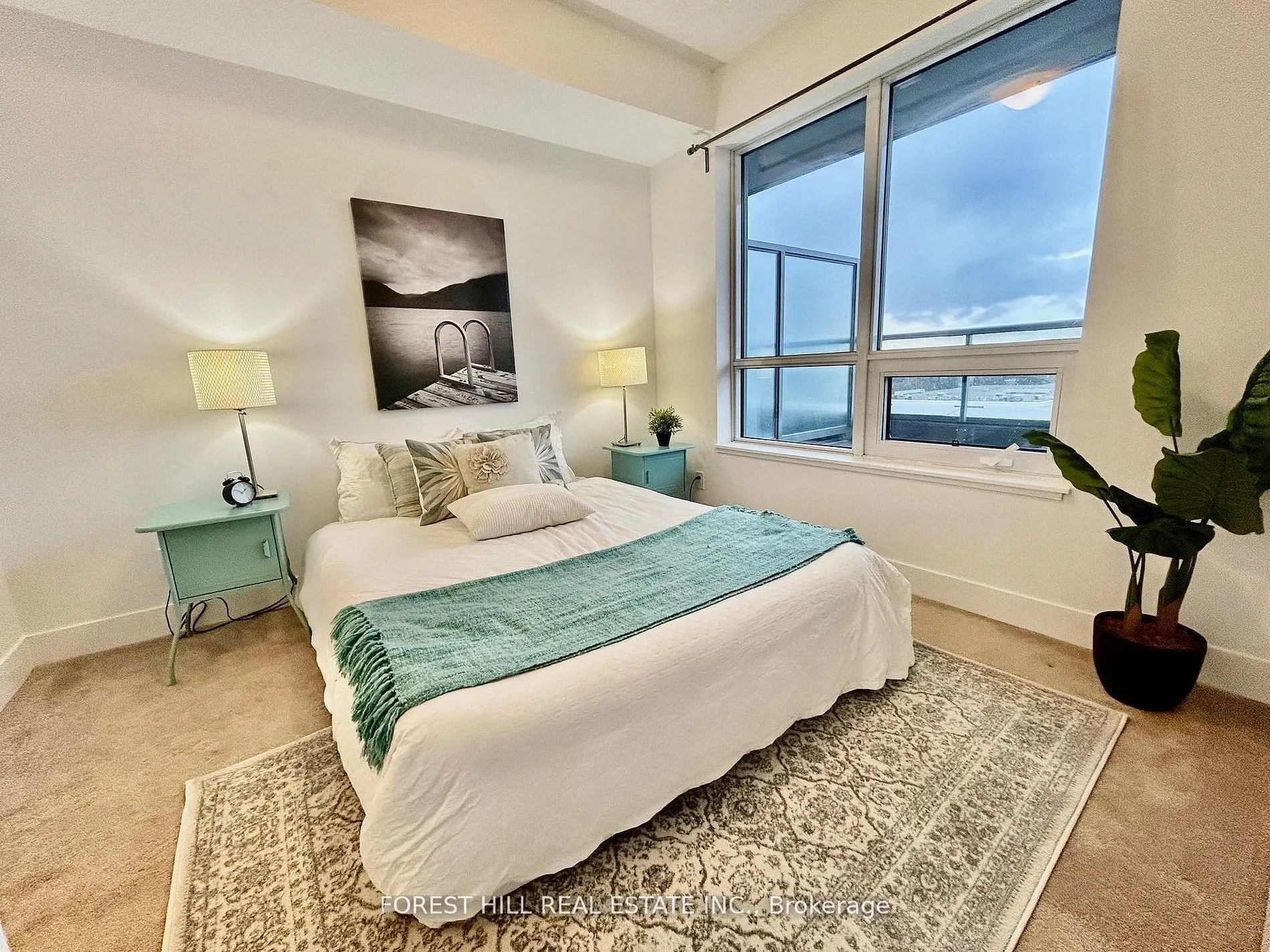 7 Kenaston Garden #716
