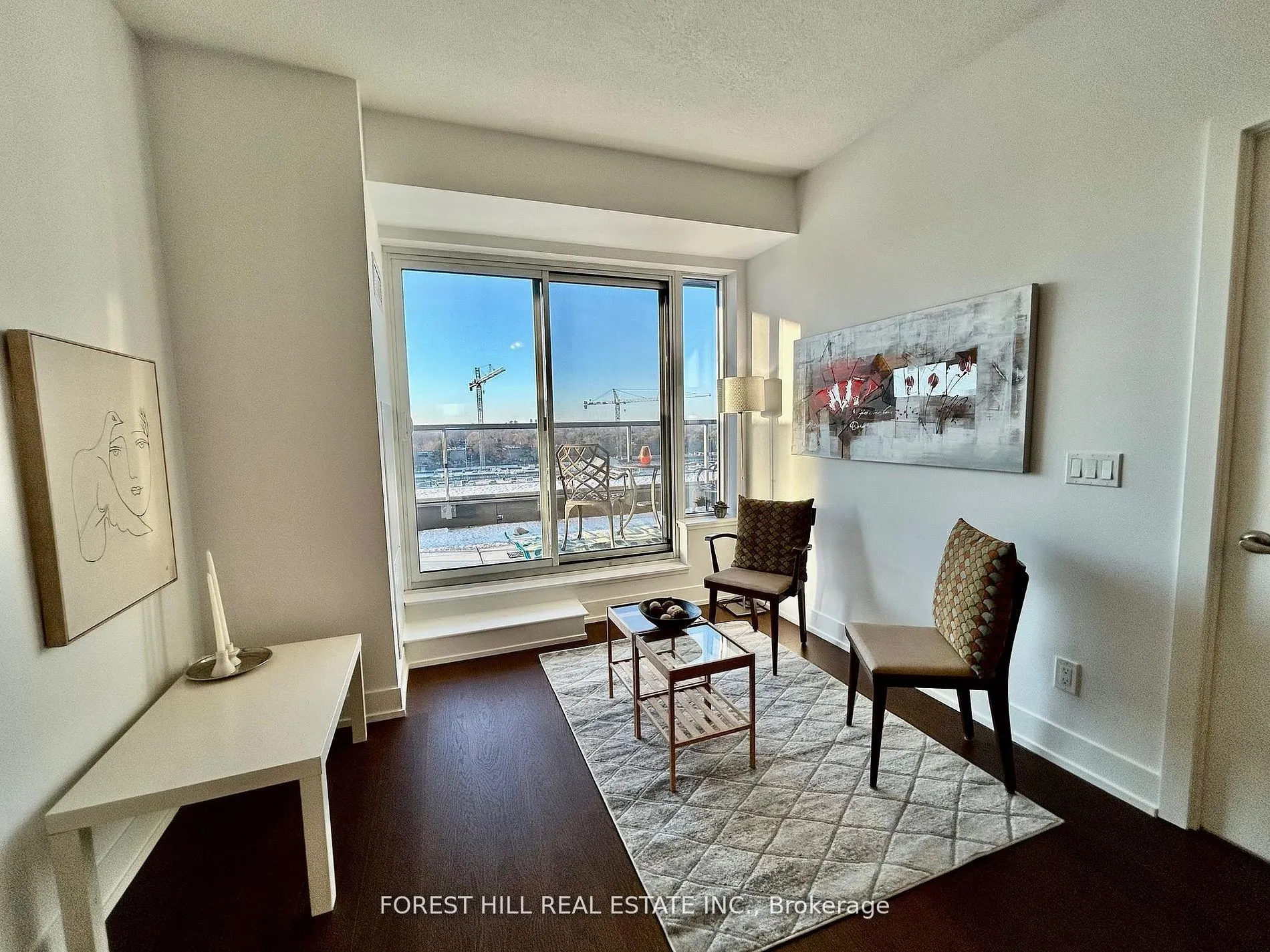 7 Kenaston Garden #716