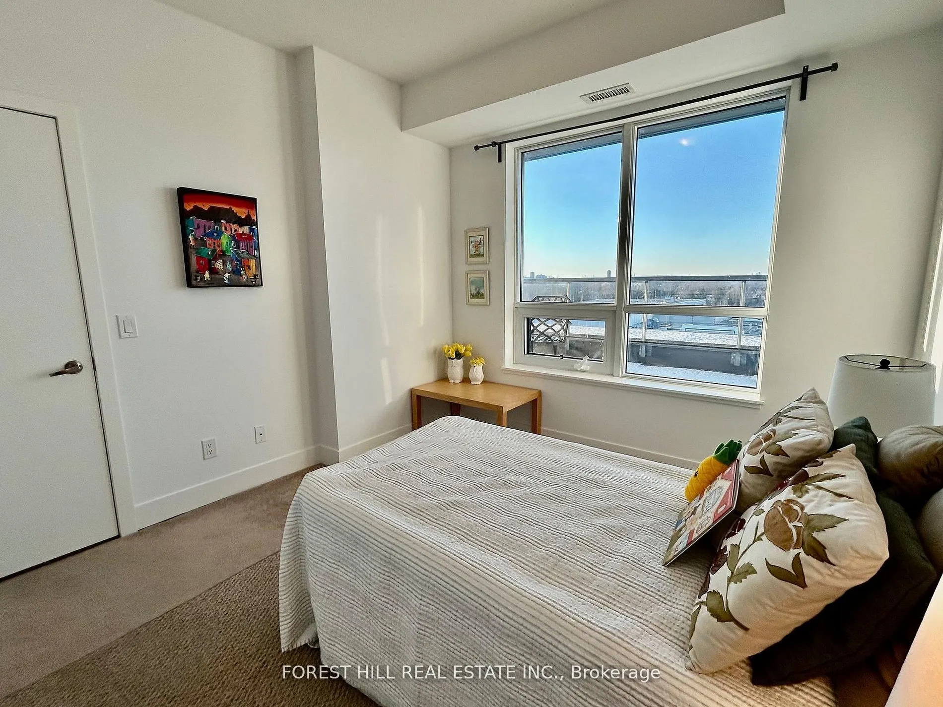 7 Kenaston Garden #716
