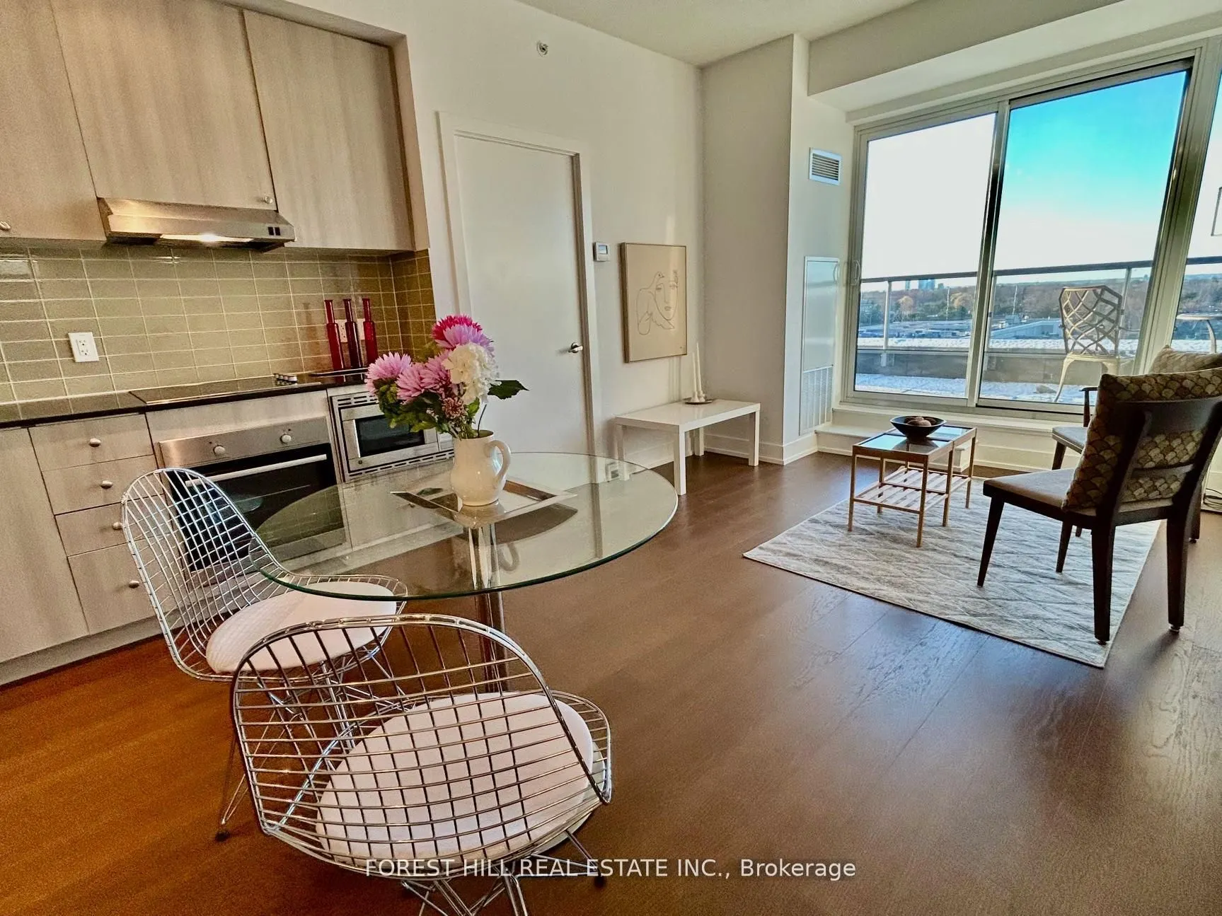 7 Kenaston Garden #716