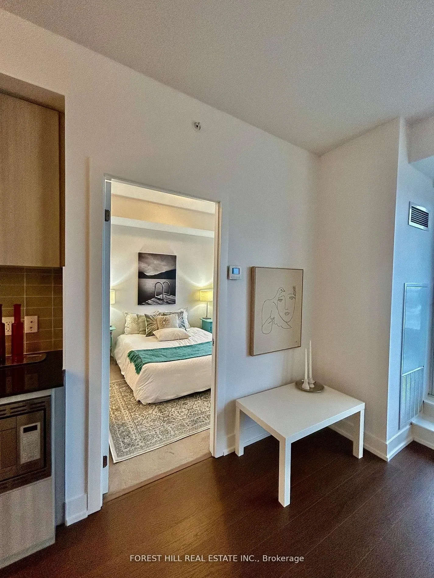 7 Kenaston Garden #716