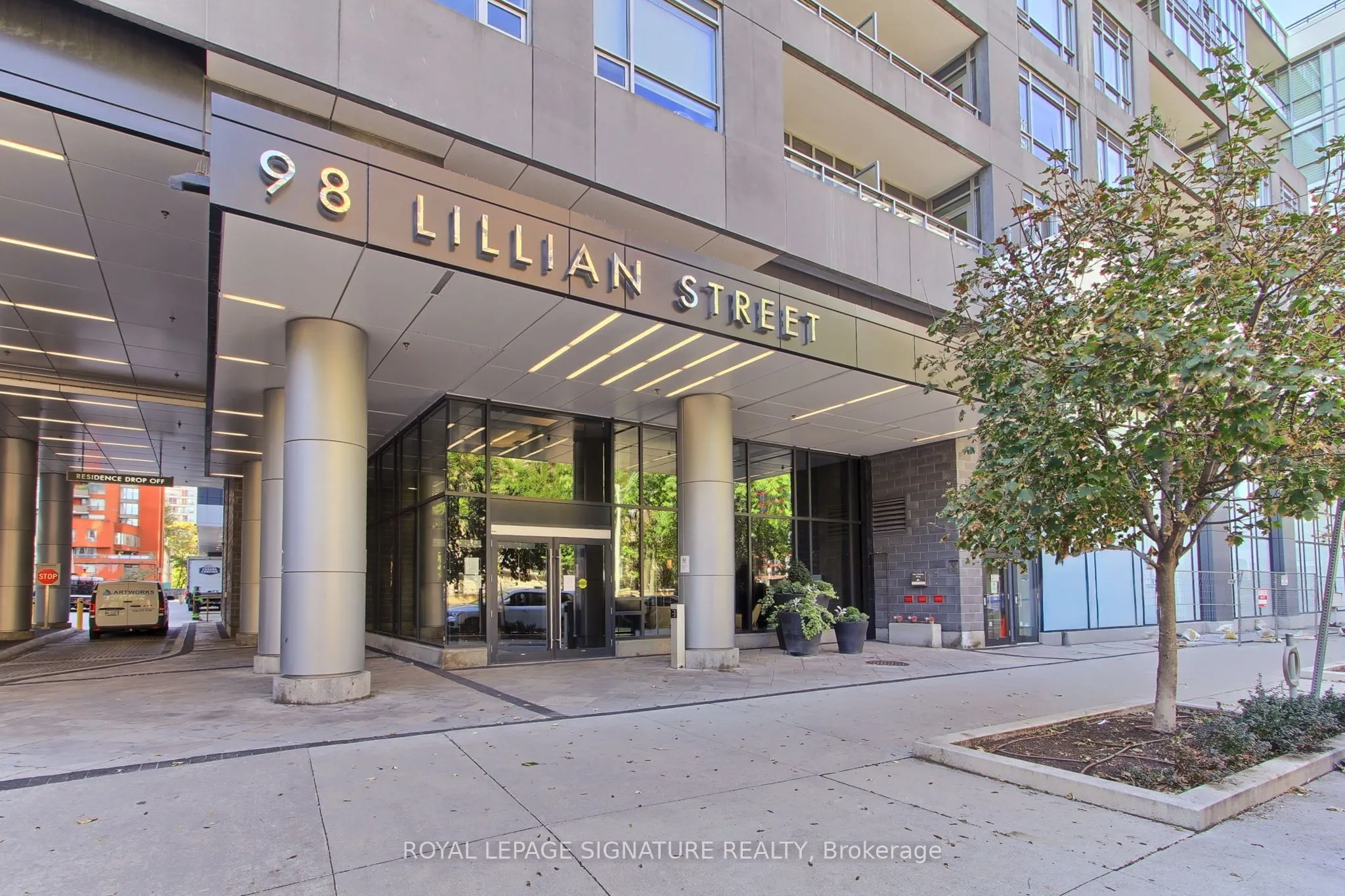 98 Lillian Street #1913
