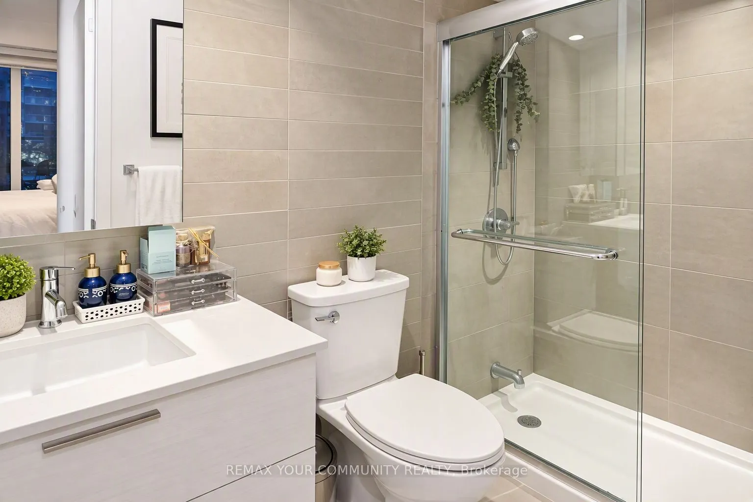 501 Adelaide Street W #305