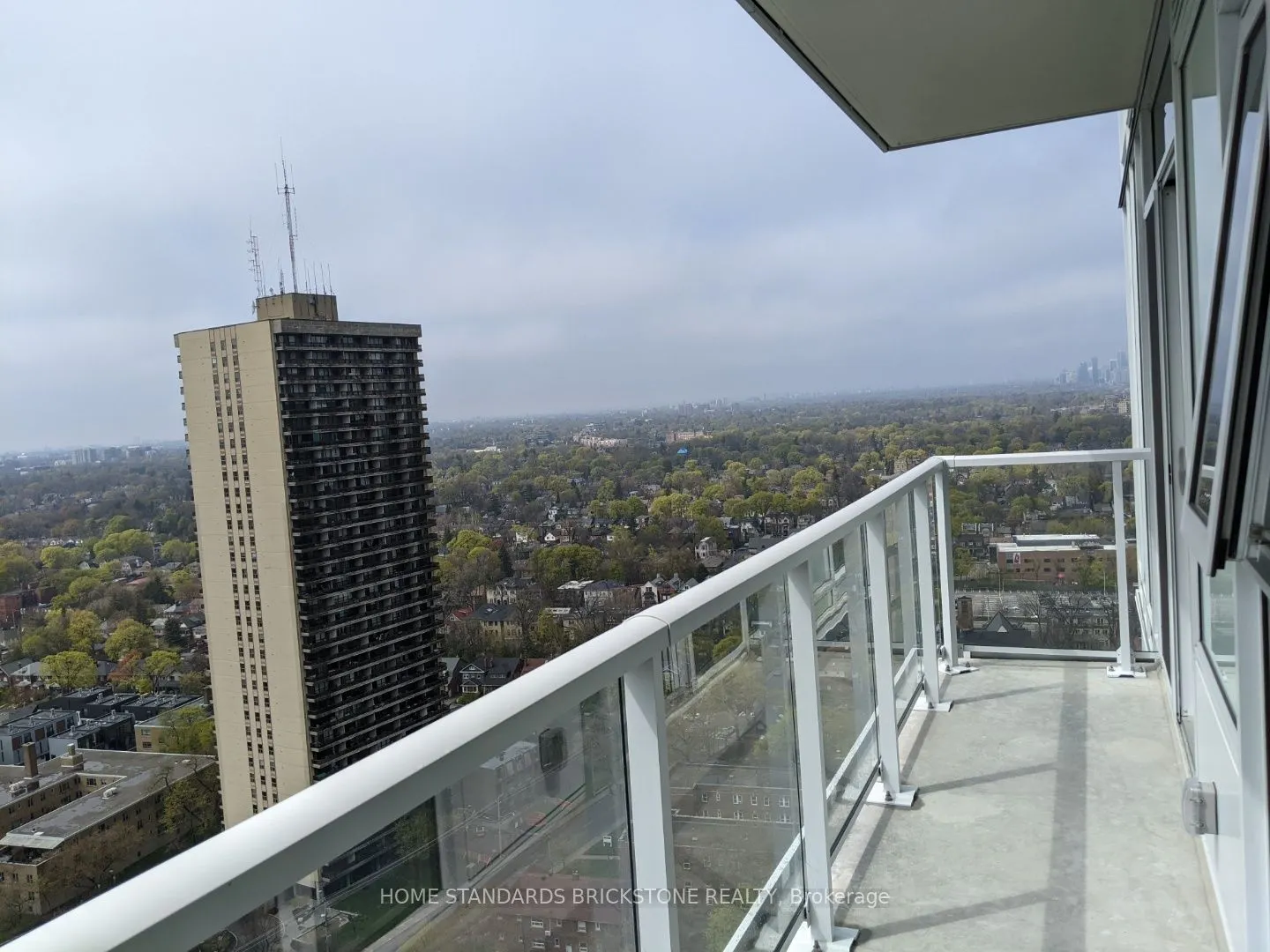 33 Helendale Avenue #2312