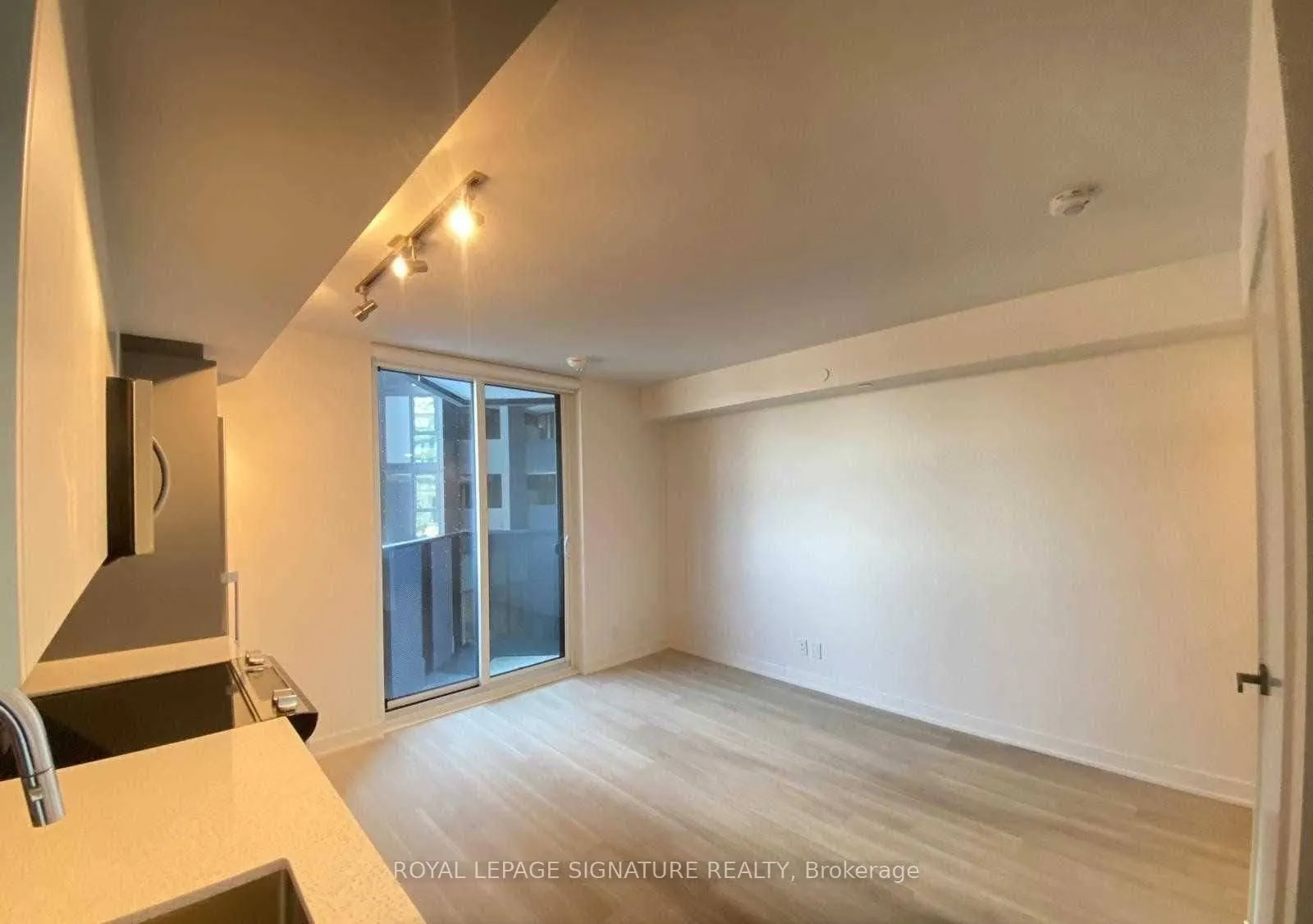 30 Tretti Way #204