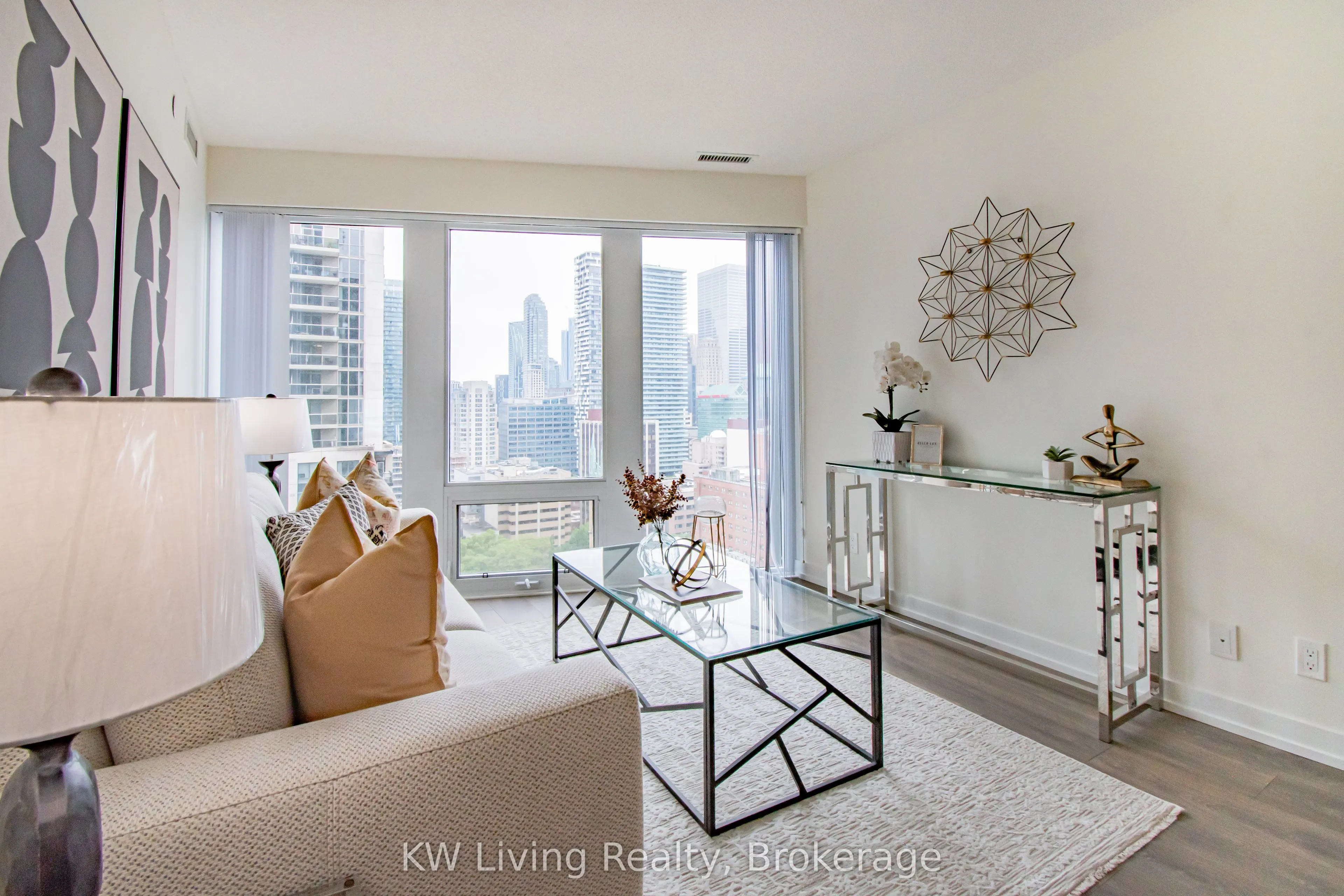 60 Shuter Street #2506