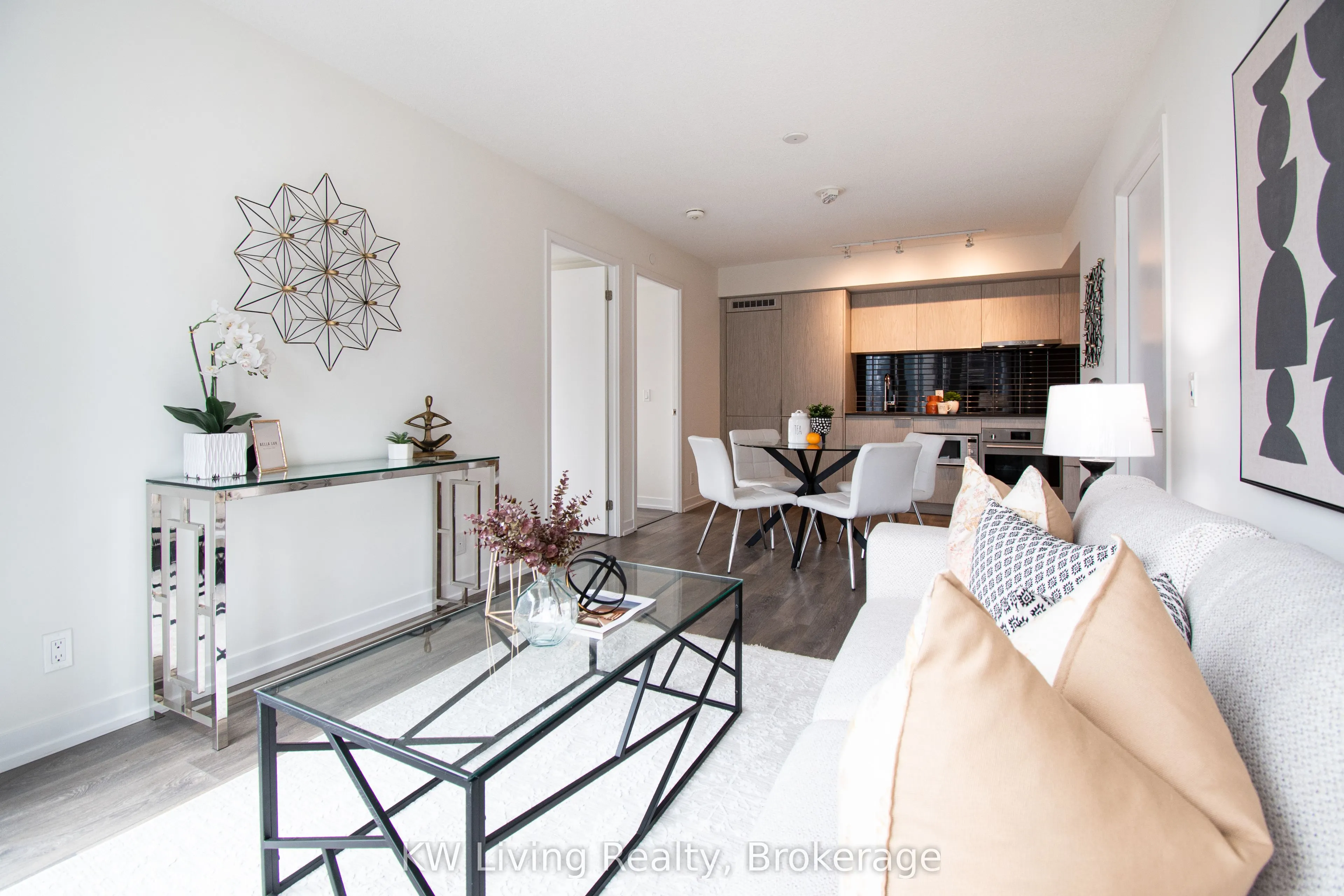 60 Shuter Street #2506