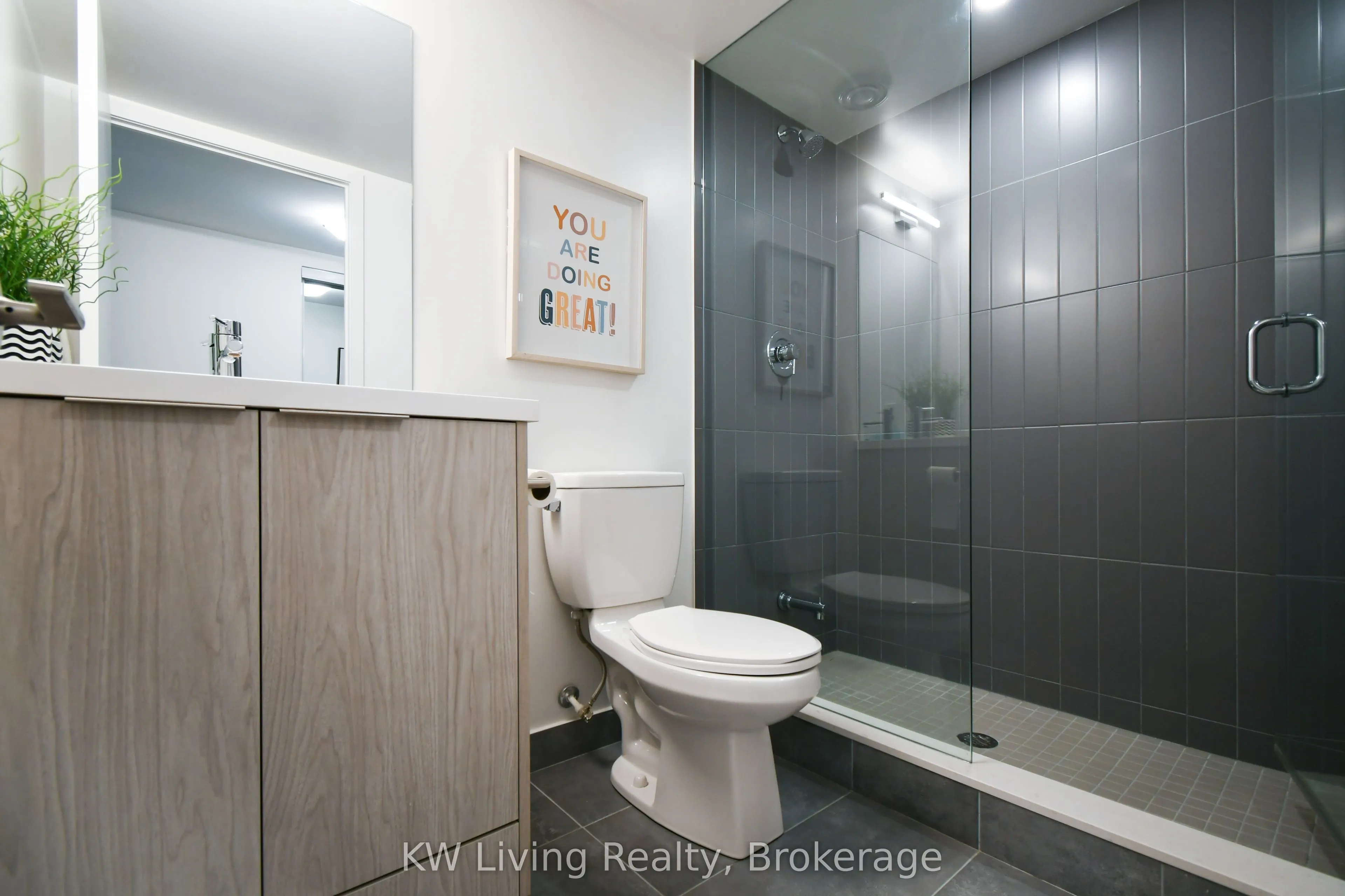 60 Shuter Street #2506