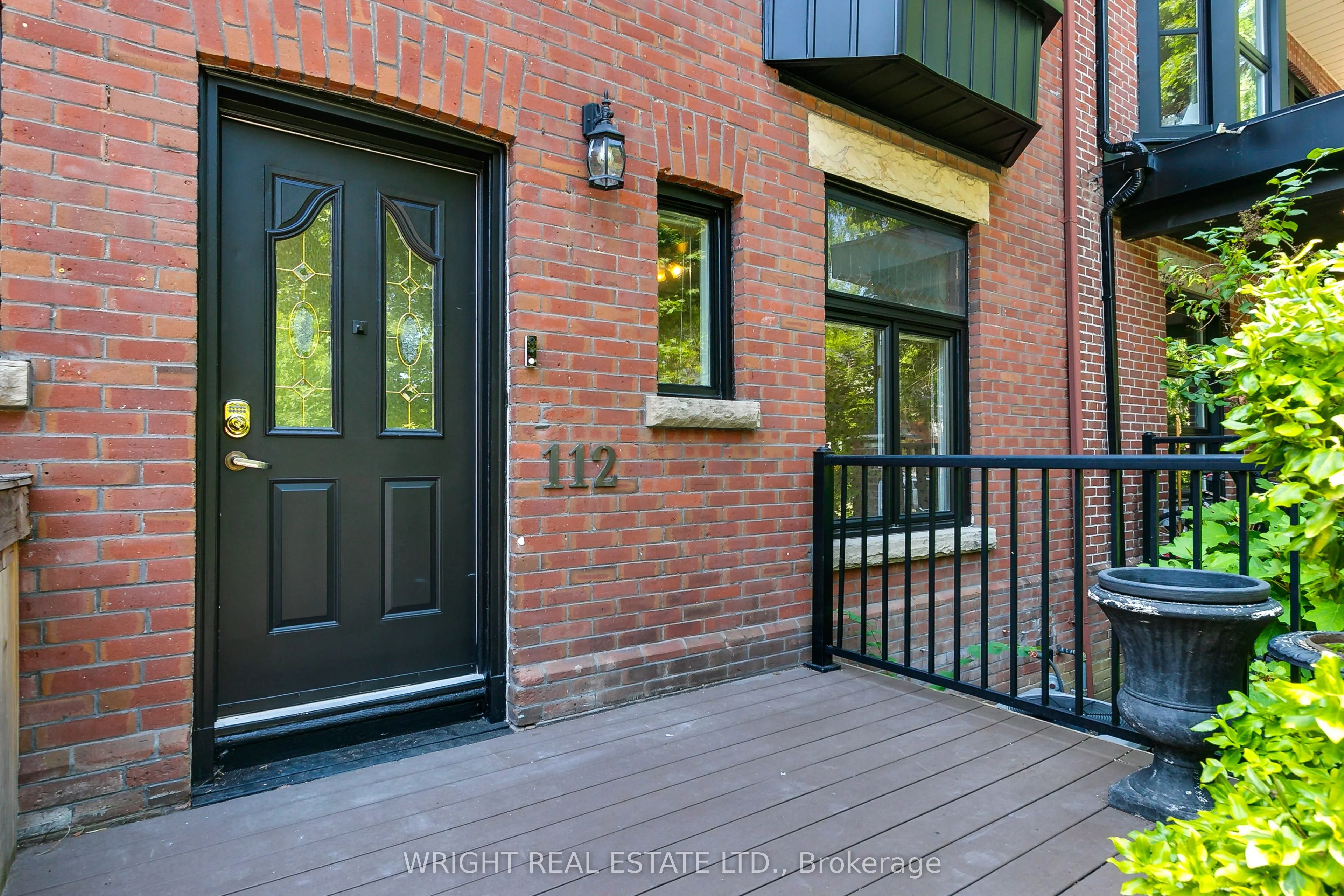 112 Albany Avenue