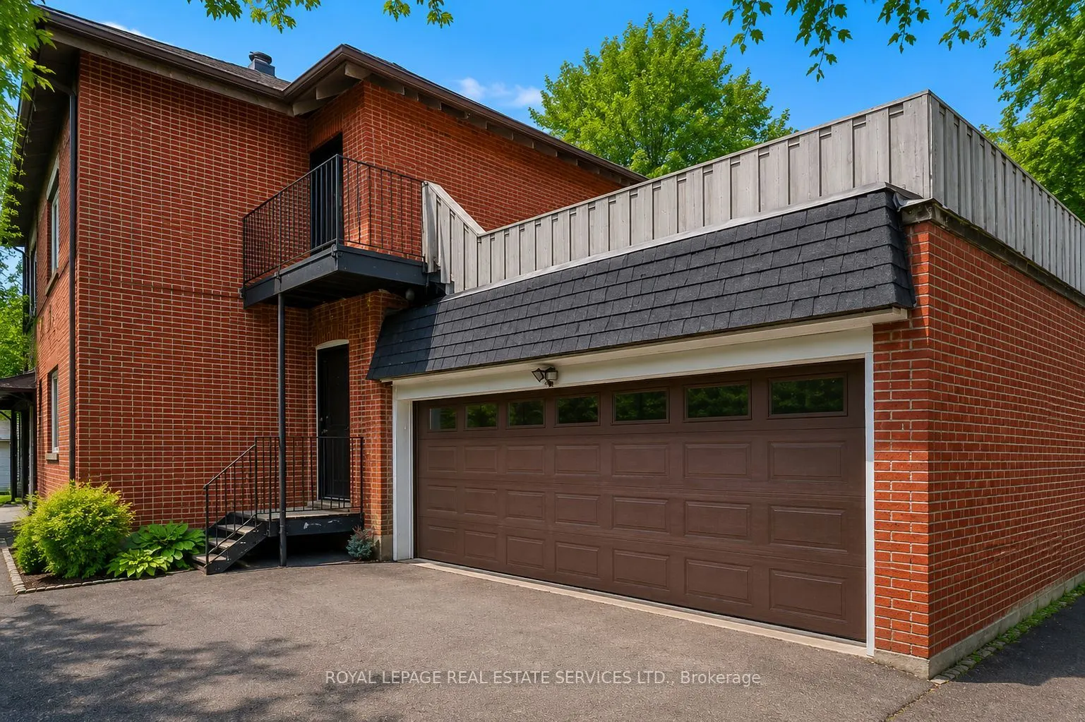 89 Oriole Parkway