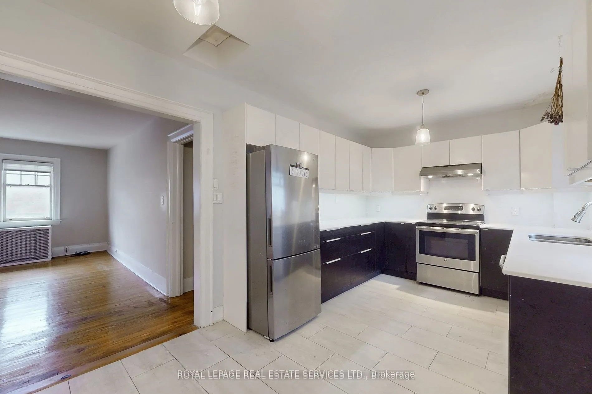 89 Oriole Parkway