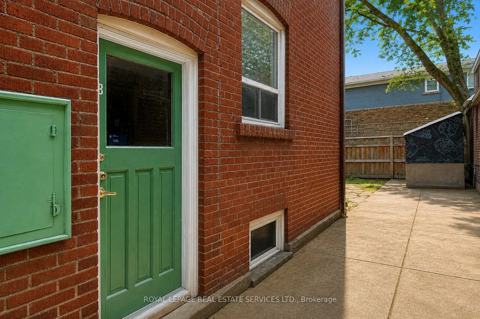 89 Oriole Parkway