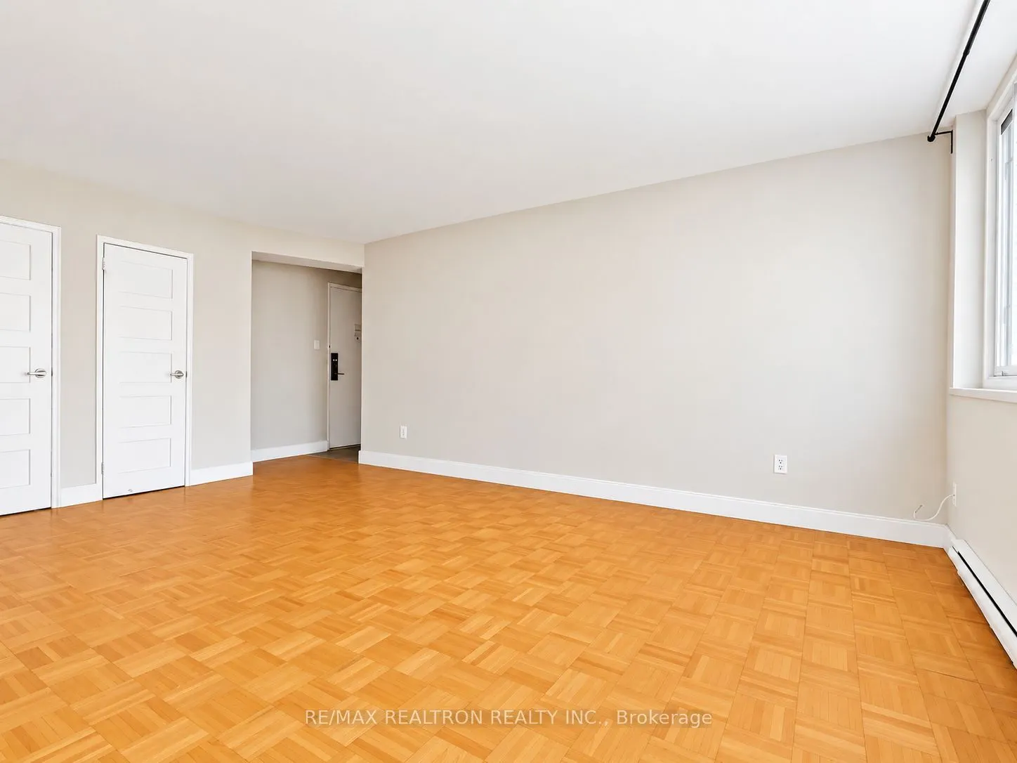 55 Isabella Street #707