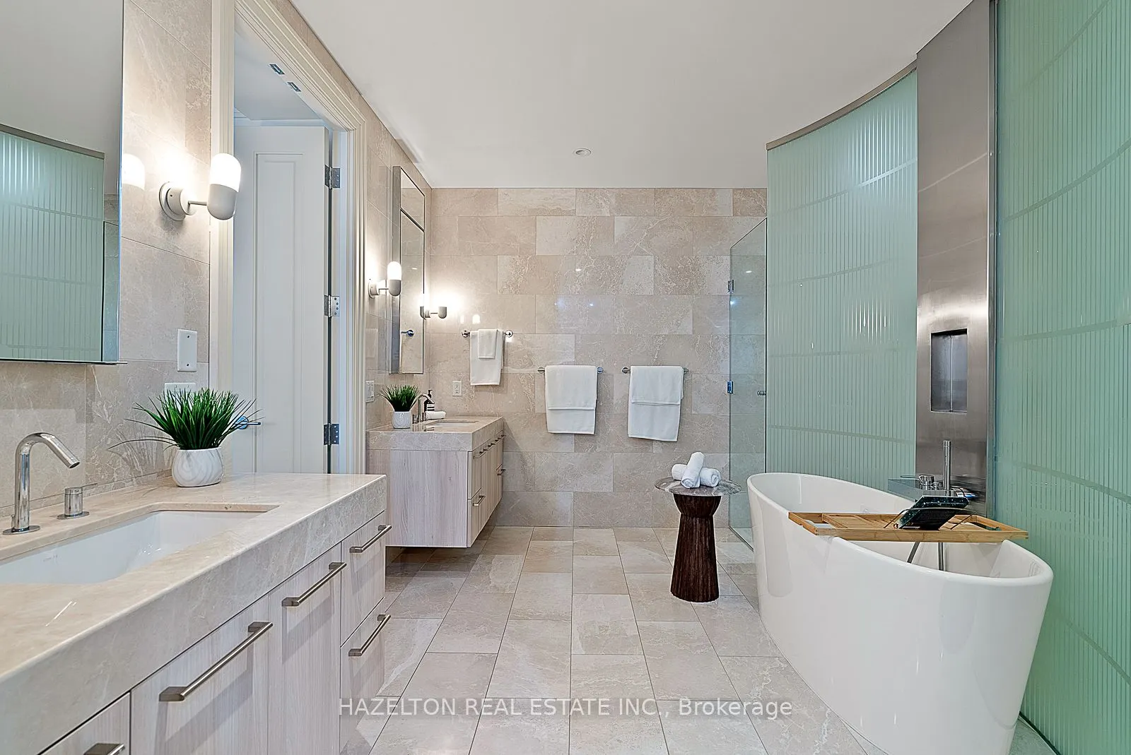 206 Bloor Street W #1402