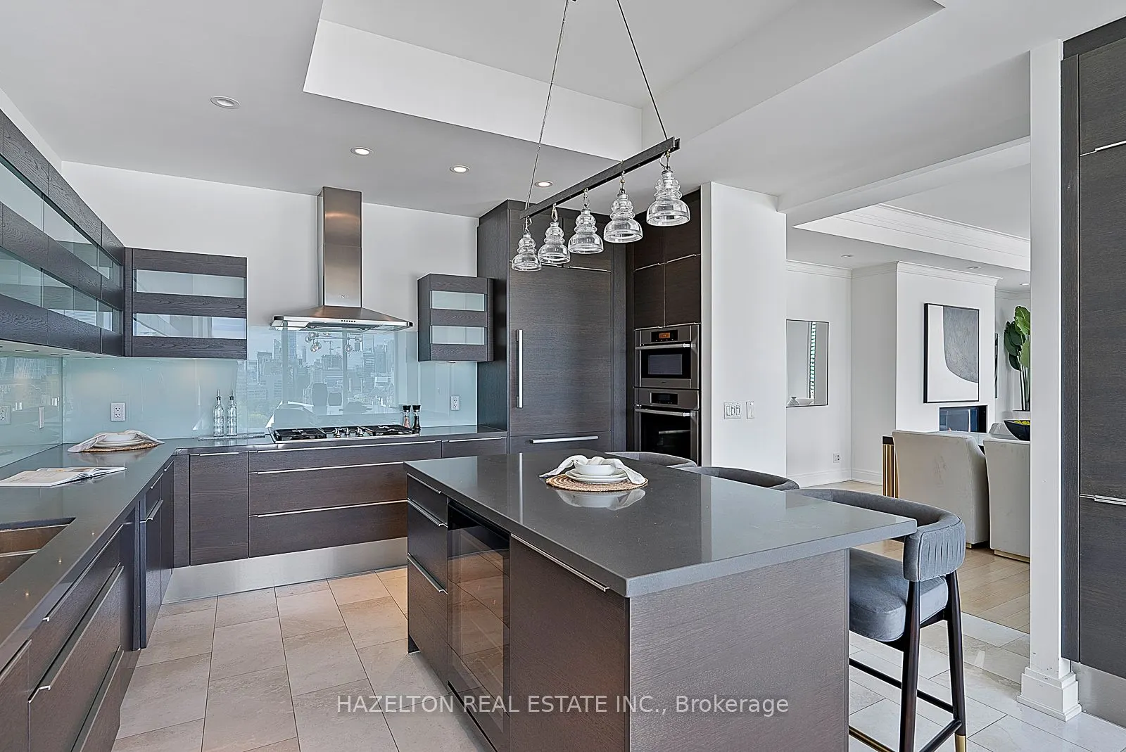 206 Bloor Street W #1402