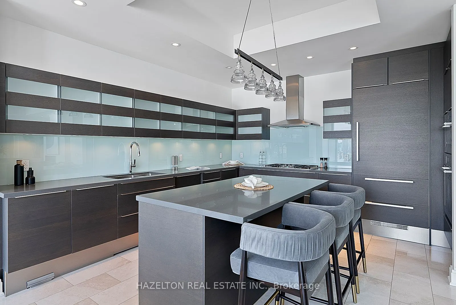 206 Bloor Street W #1402