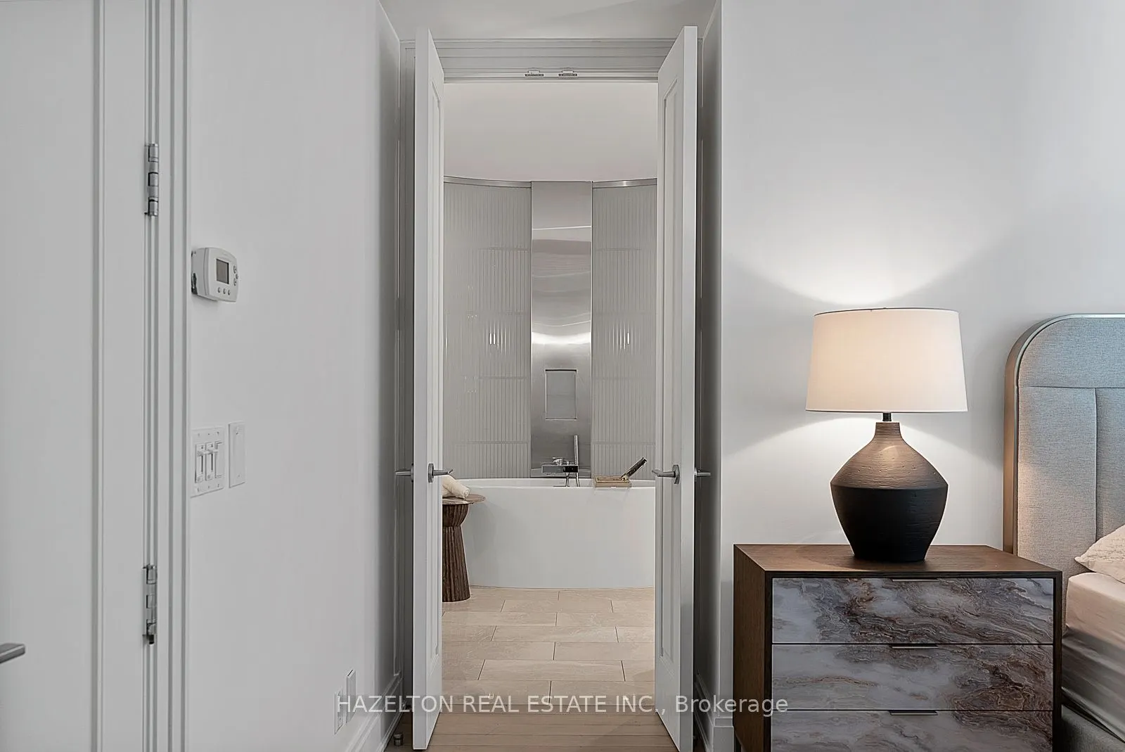 206 Bloor Street W #1402