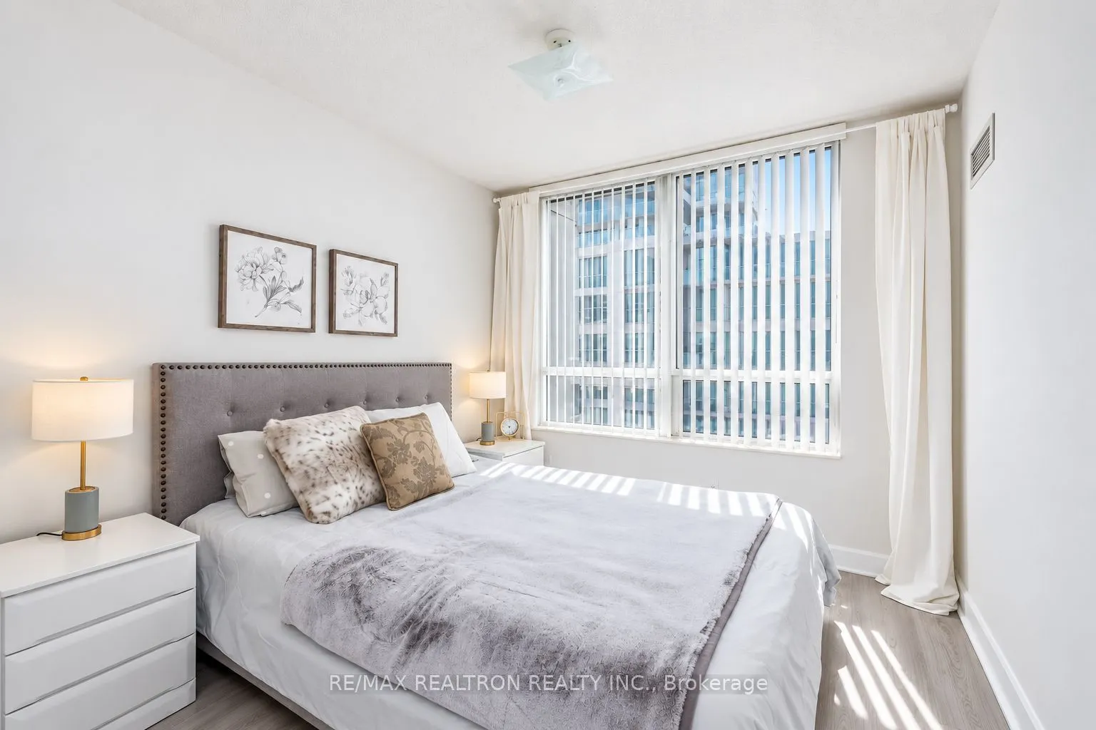 15 Northtown Way #2316