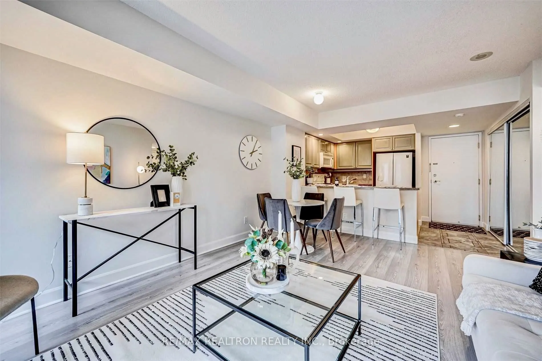 15 Northtown Way #2316