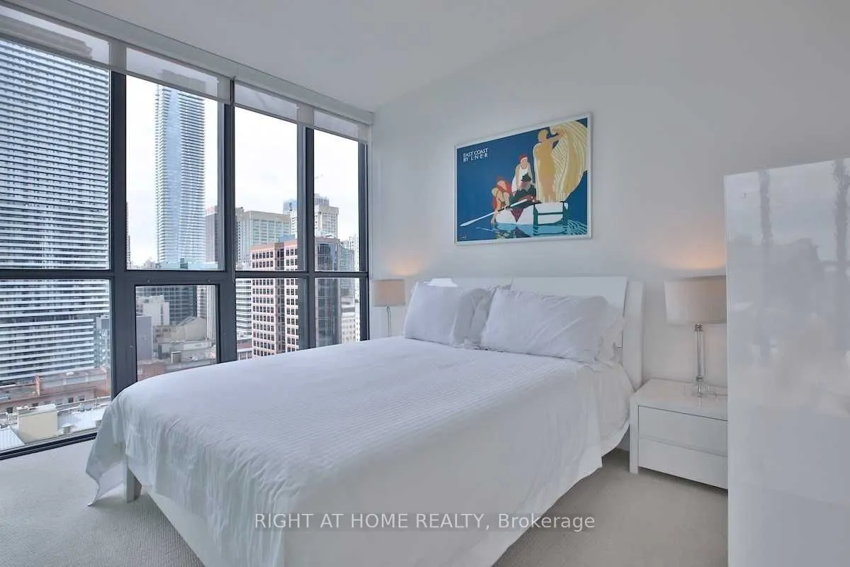 110 Charles Street E #1903