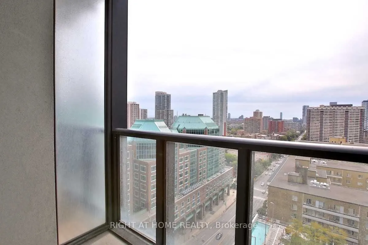 110 Charles Street E #1903