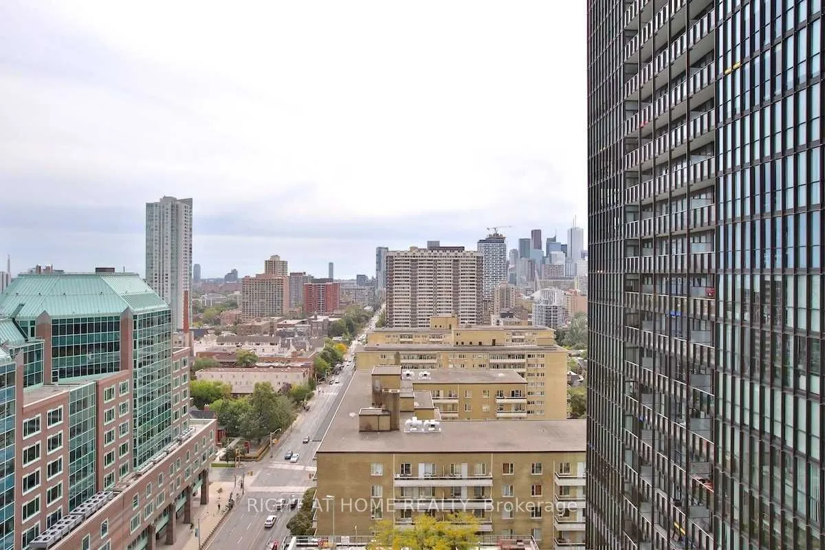 110 Charles Street E #1903