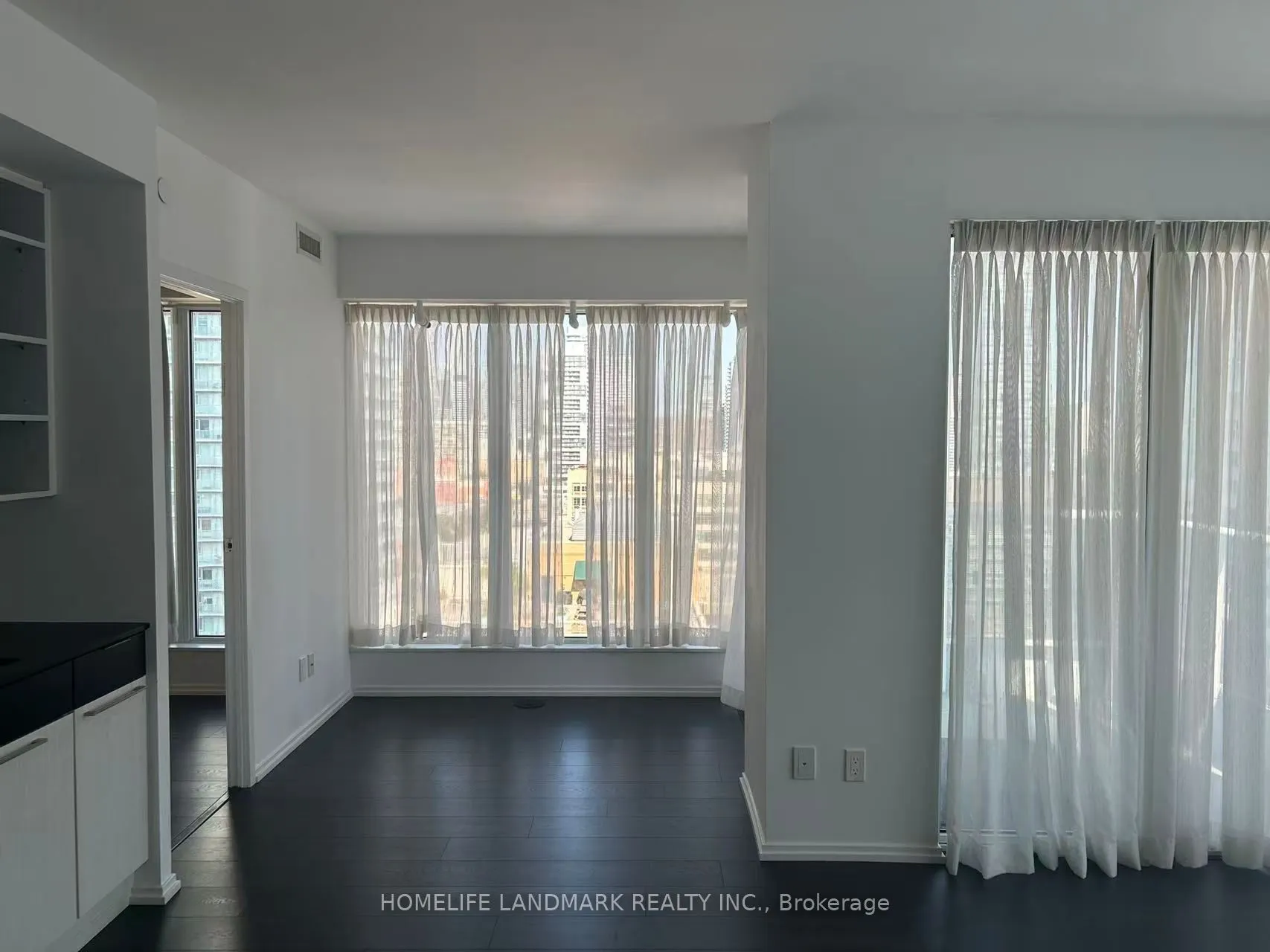 68 Shuter Street #2210
