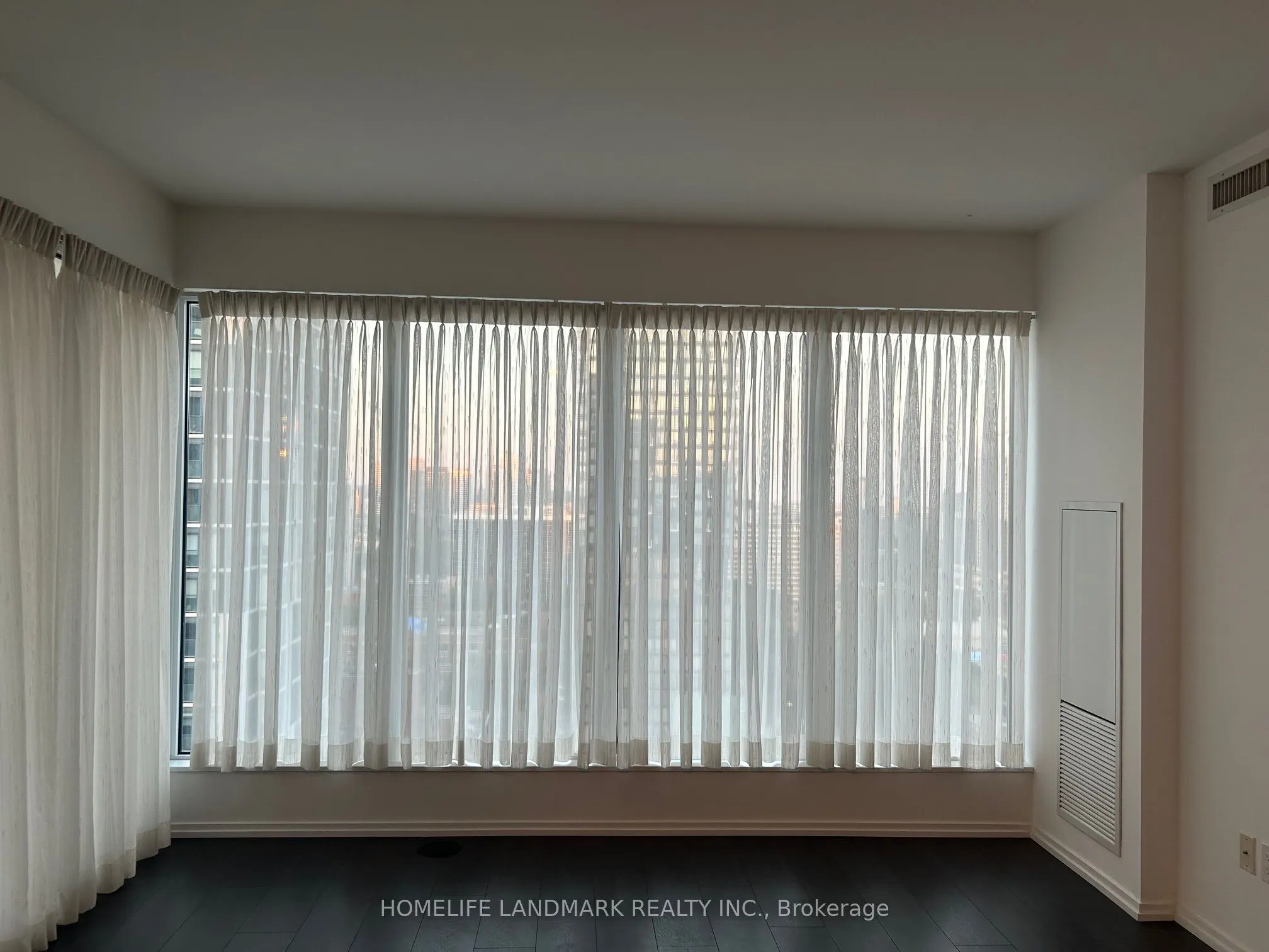 68 Shuter Street #2210
