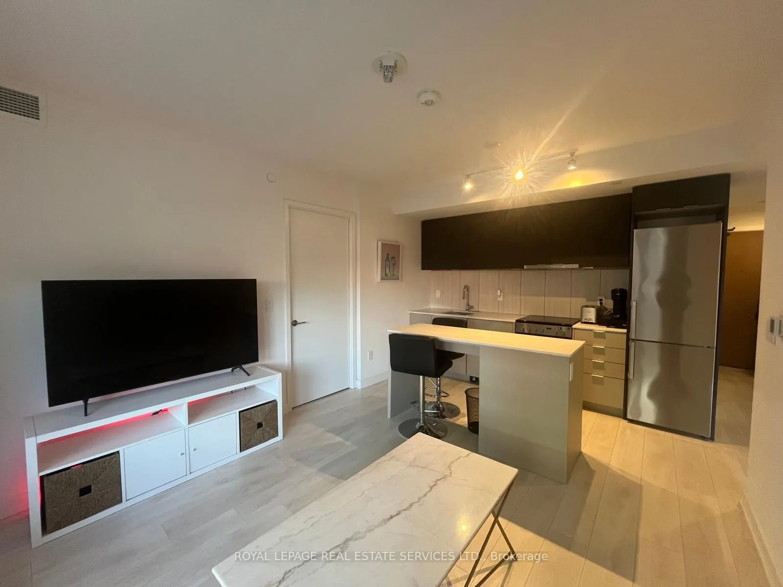 8 Tippett Road #717