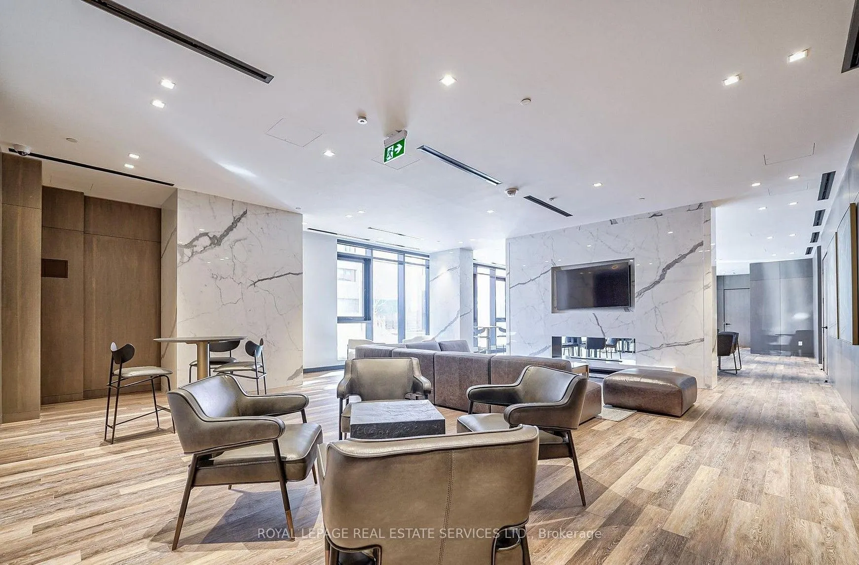 8 Tippett Road #717