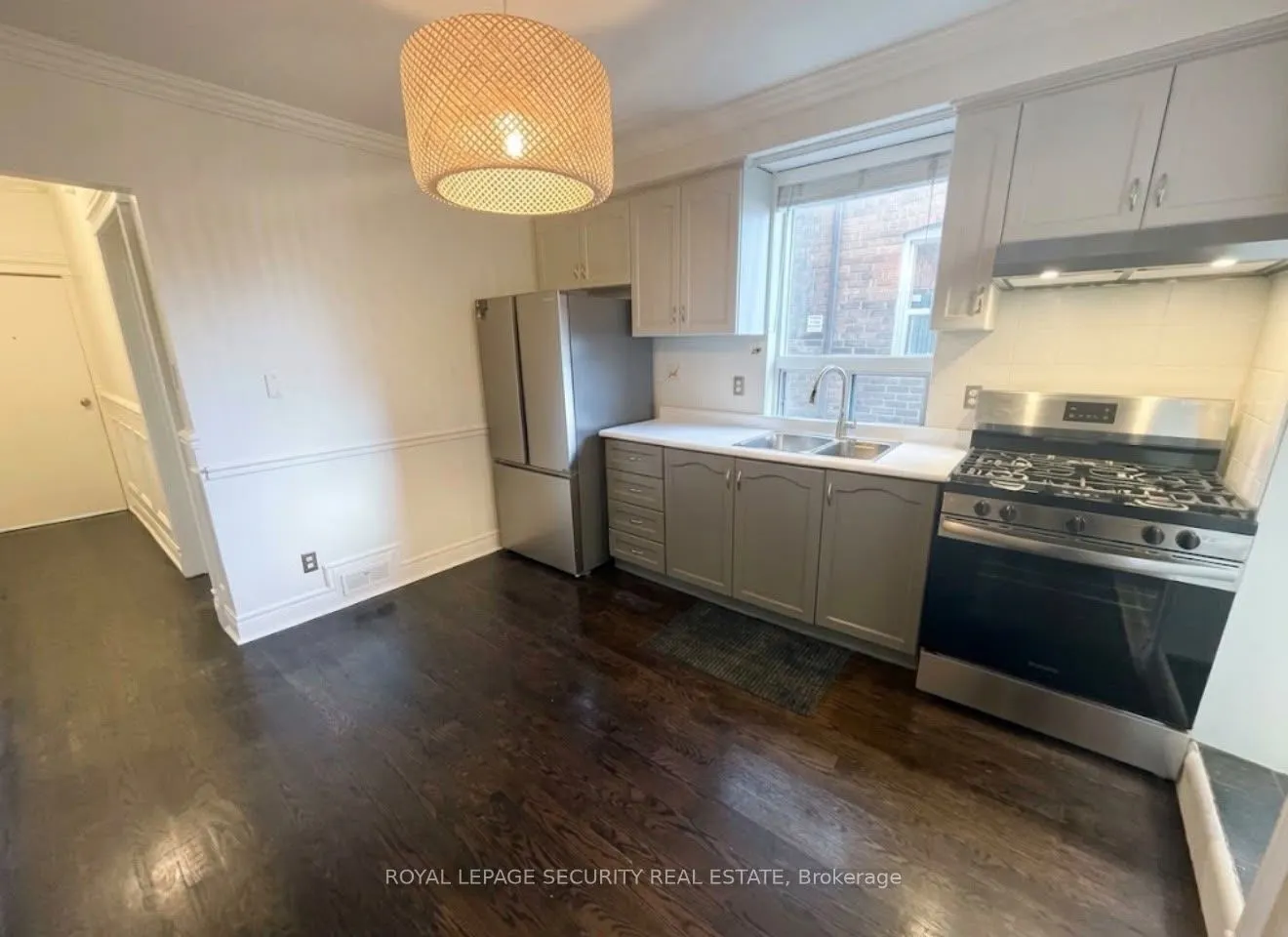 380 Crawford Street #Main Floor