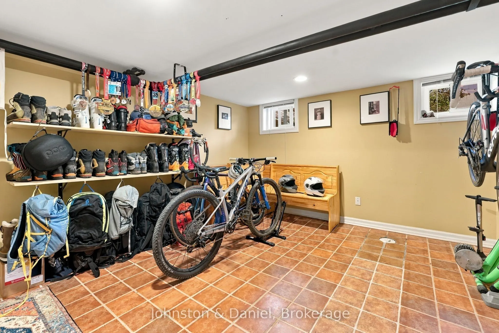 169 Glen Cedar Road