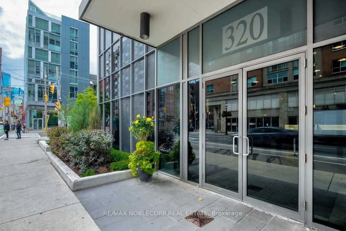 320 Richmond Street E #709