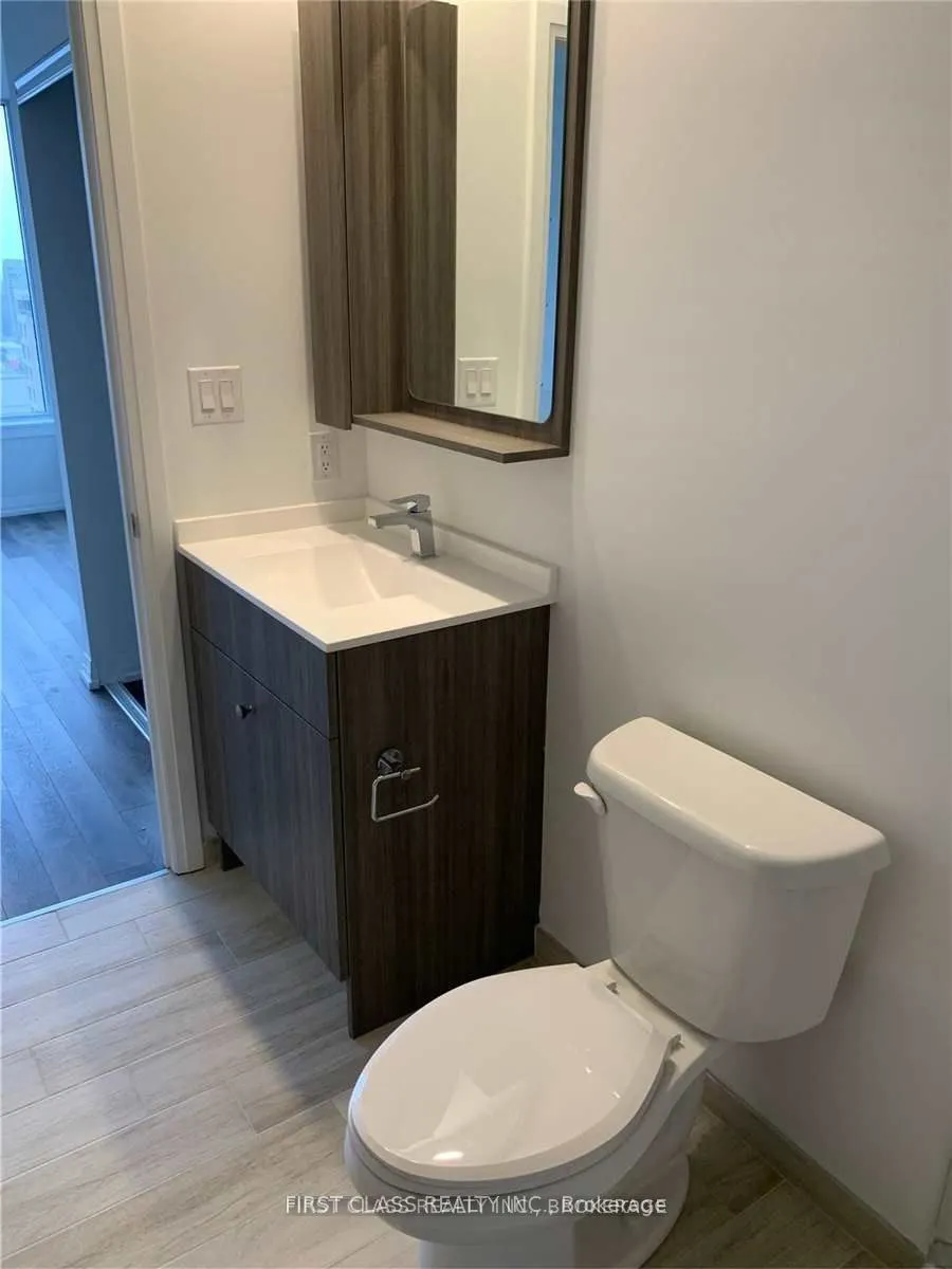 75 Canterbury Place #2715