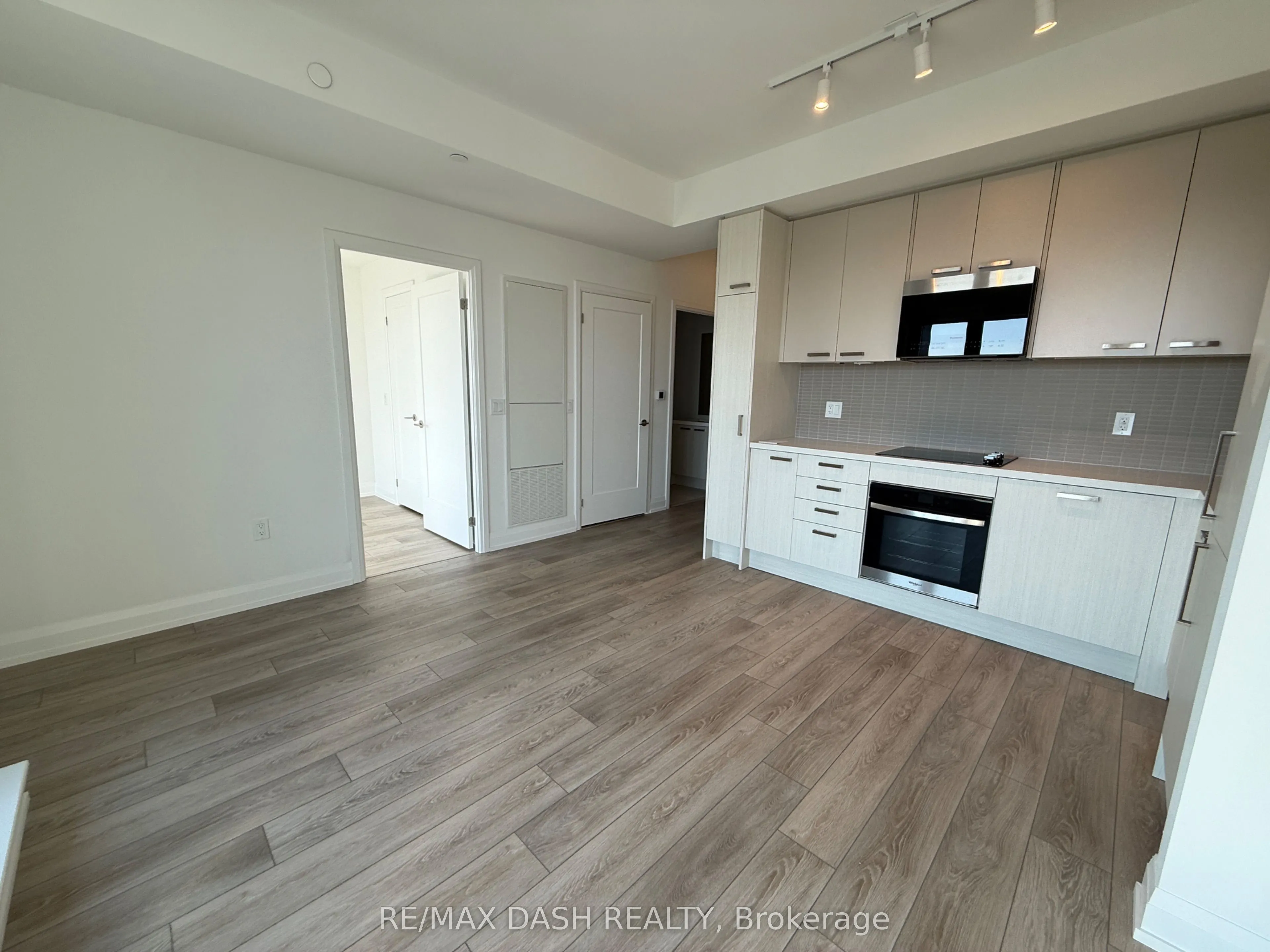20 Soudan Avenue #3604