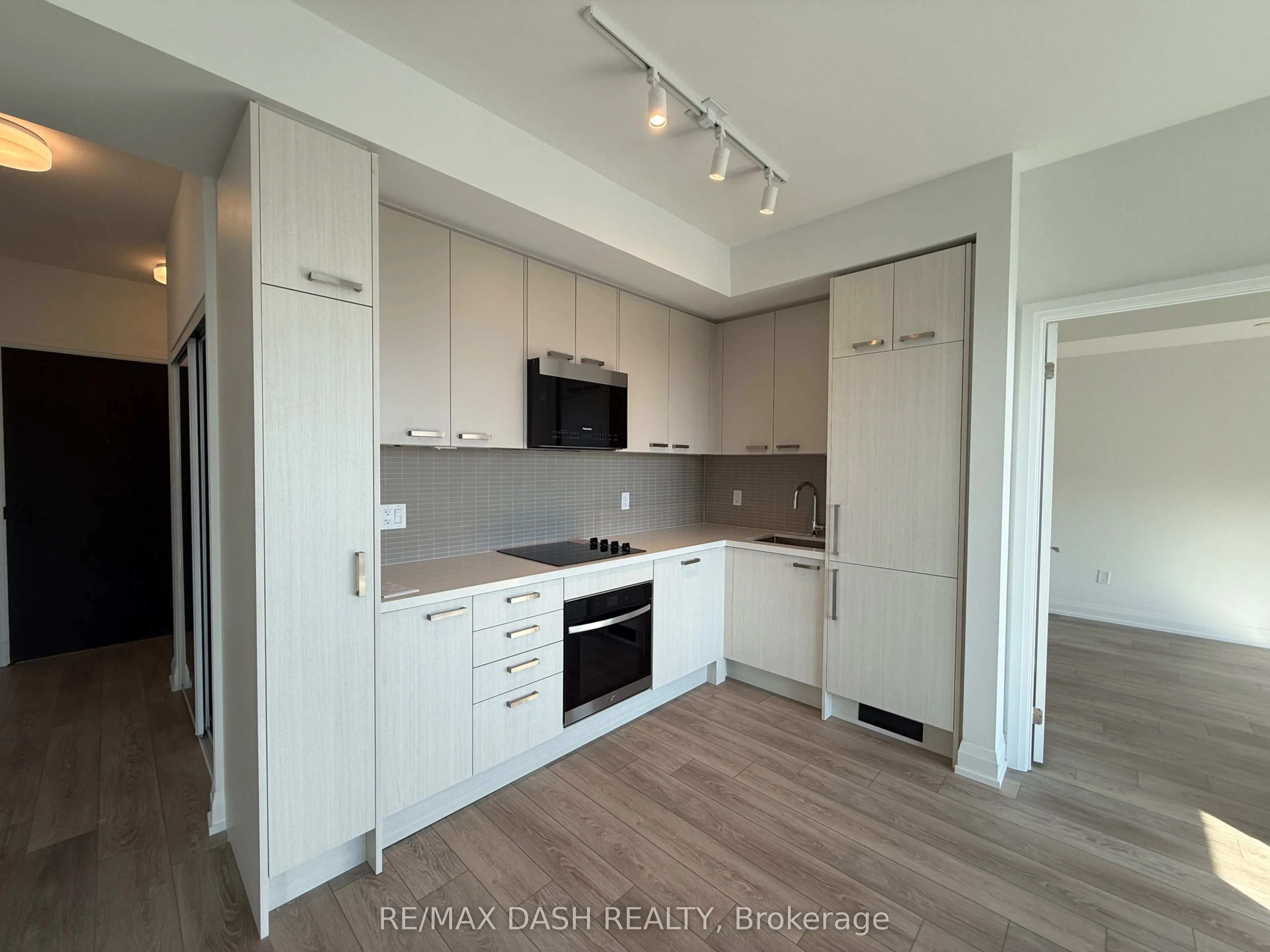 20 Soudan Avenue #3604