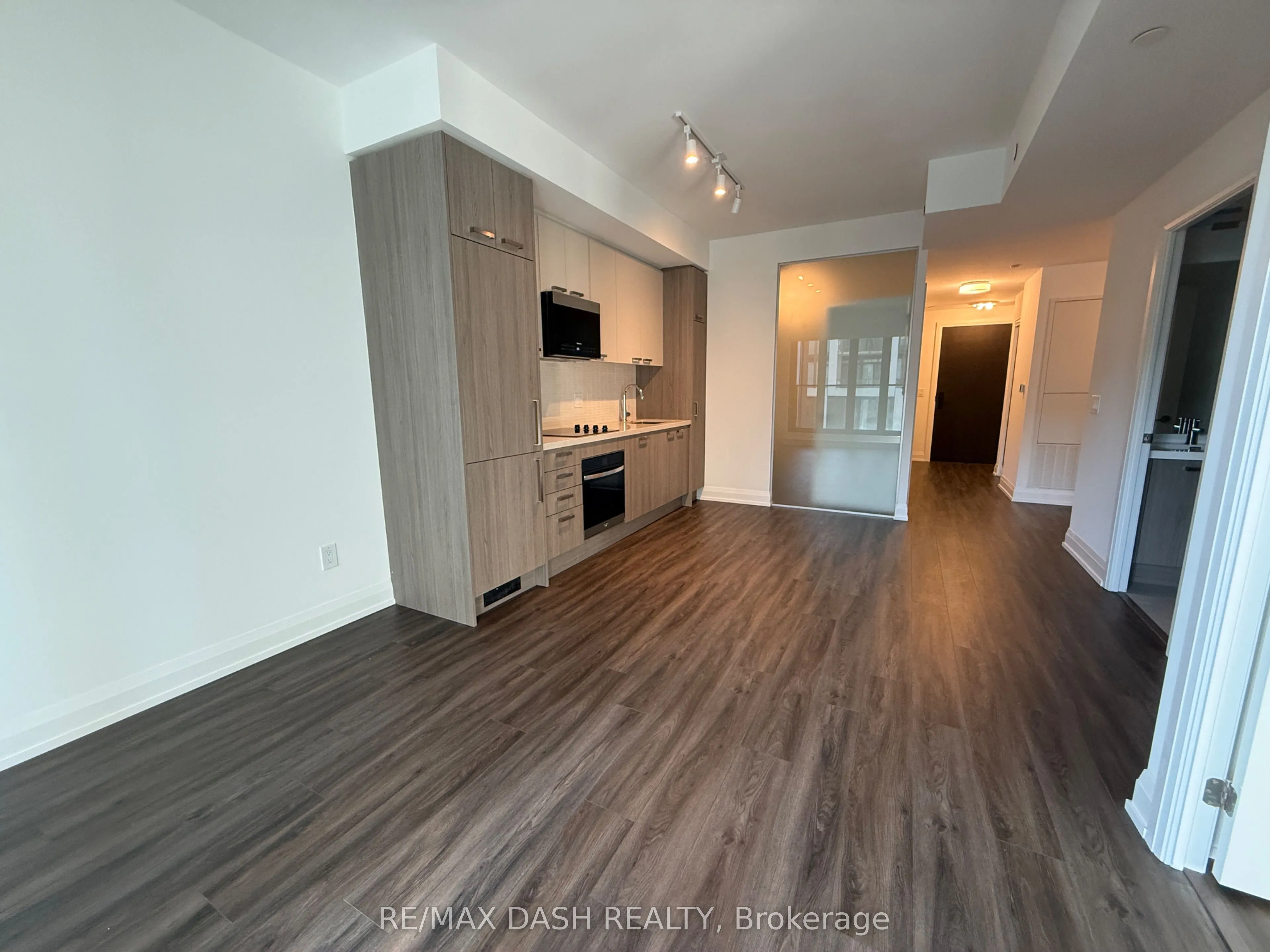 20 Soudan Avenue #1004