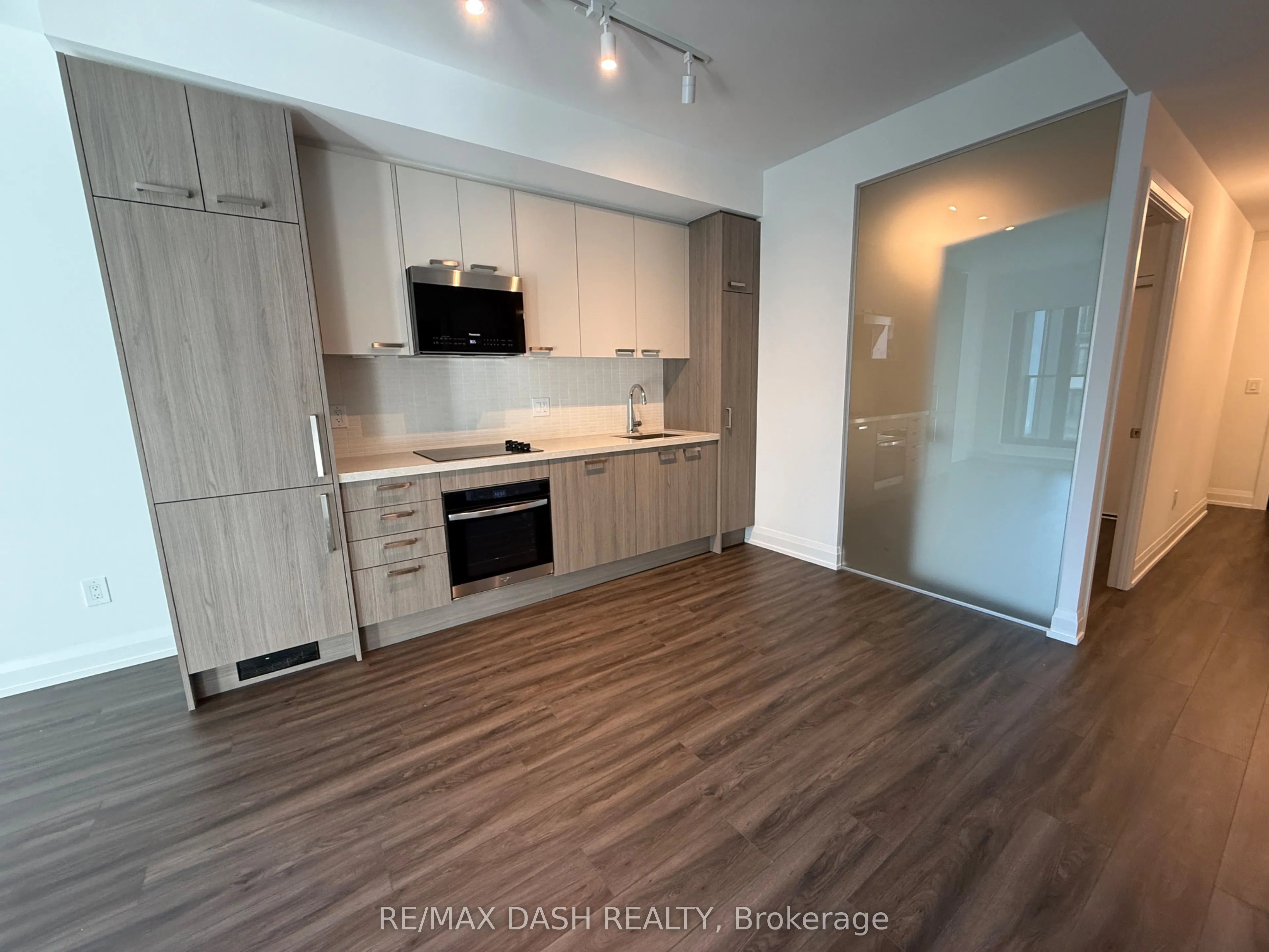 20 Soudan Avenue #1004