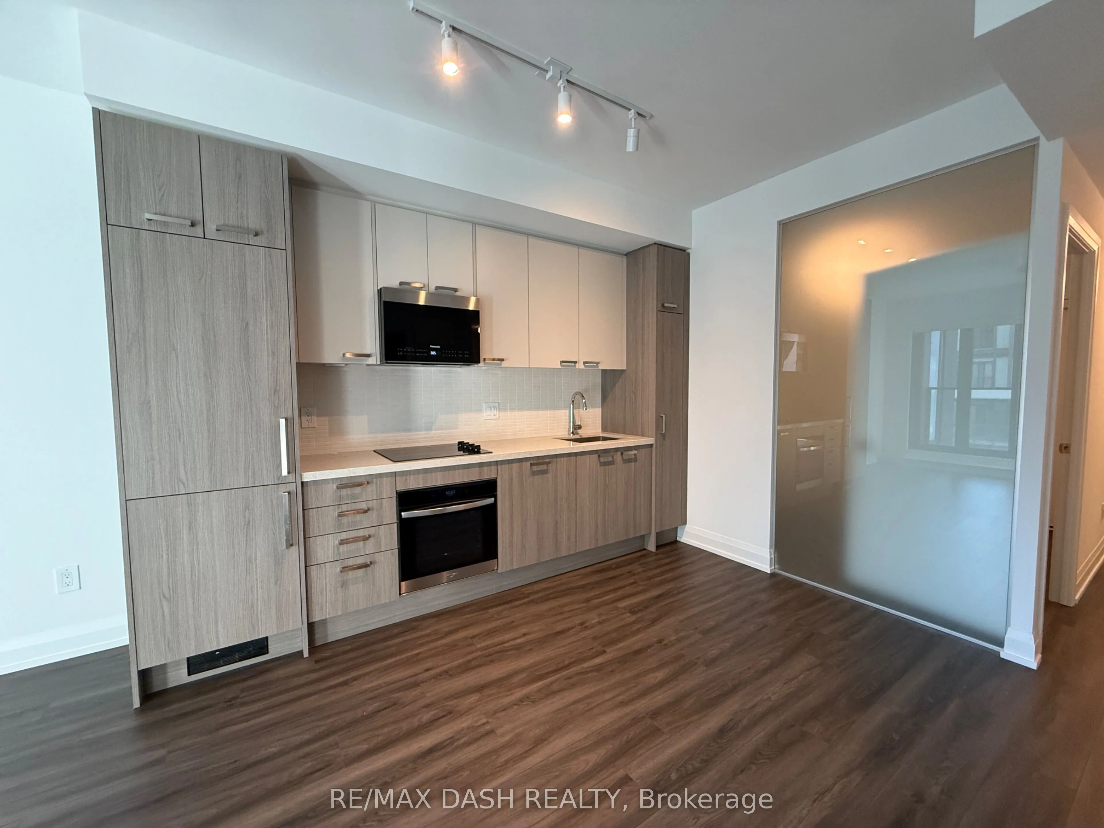 20 Soudan Avenue #1004