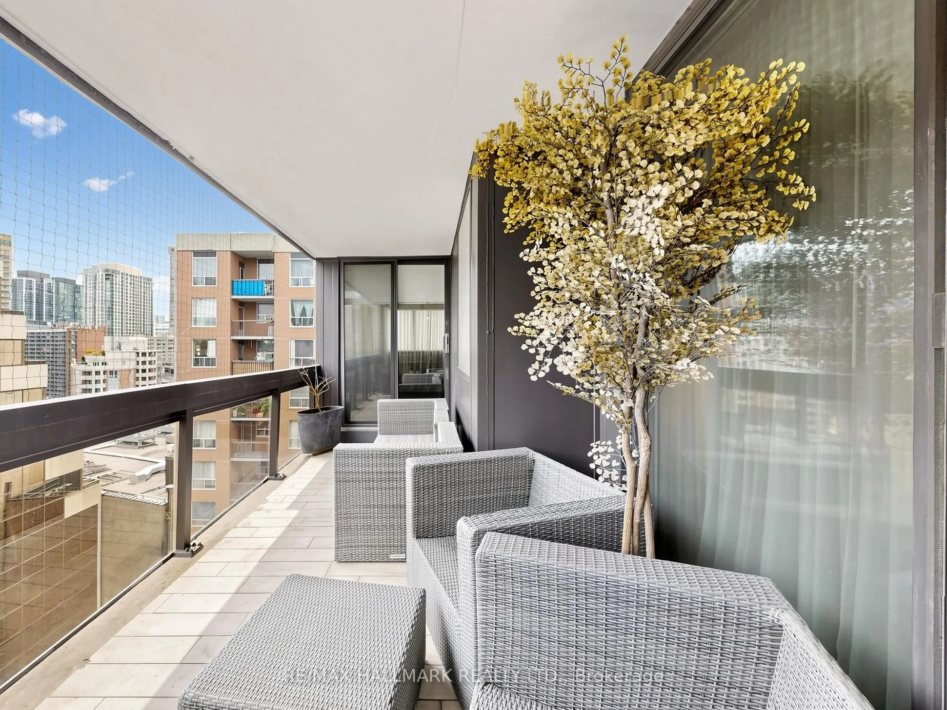 15 Mcmurrich Street #1405