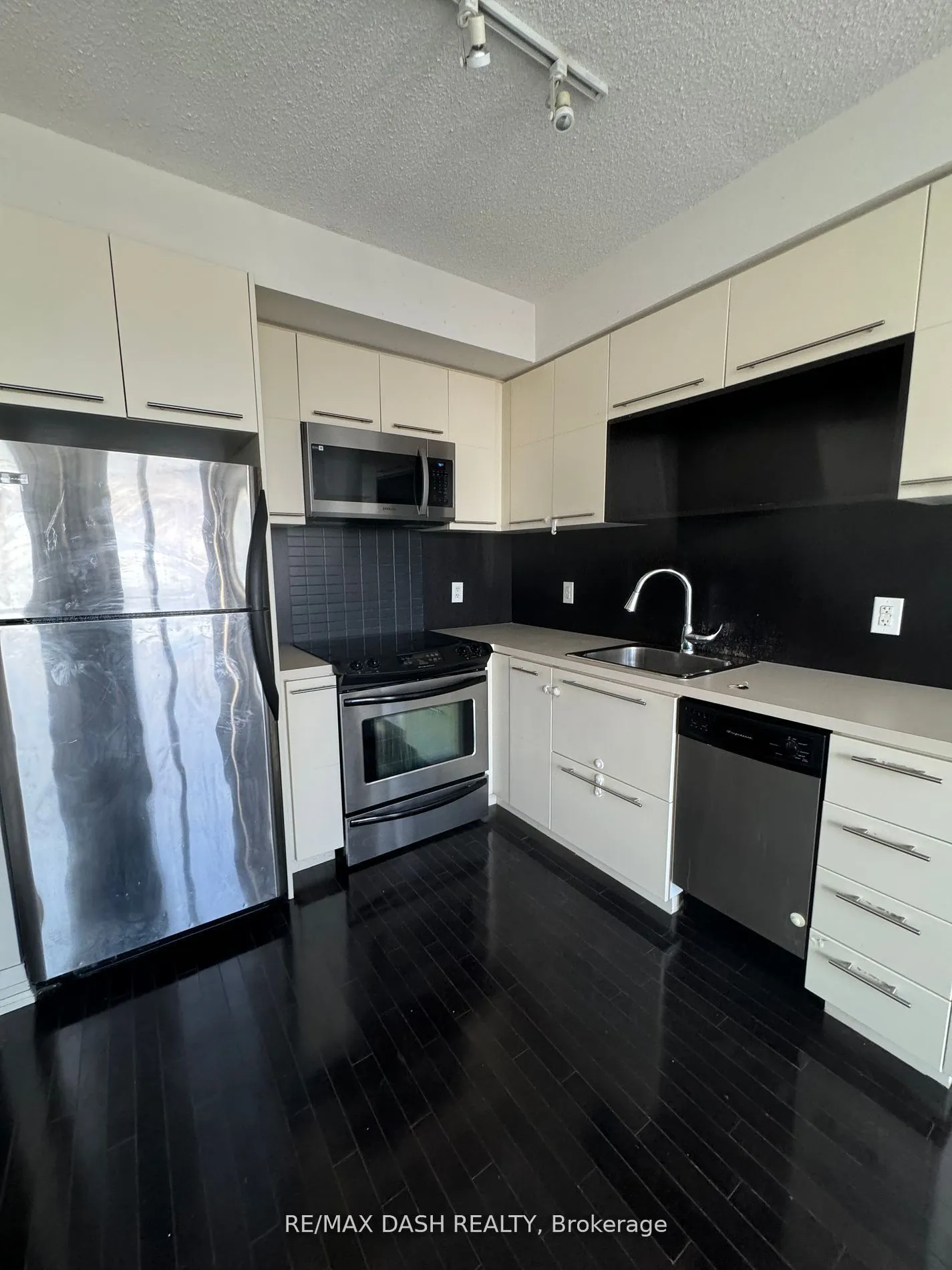 25 Carlton Street #2701