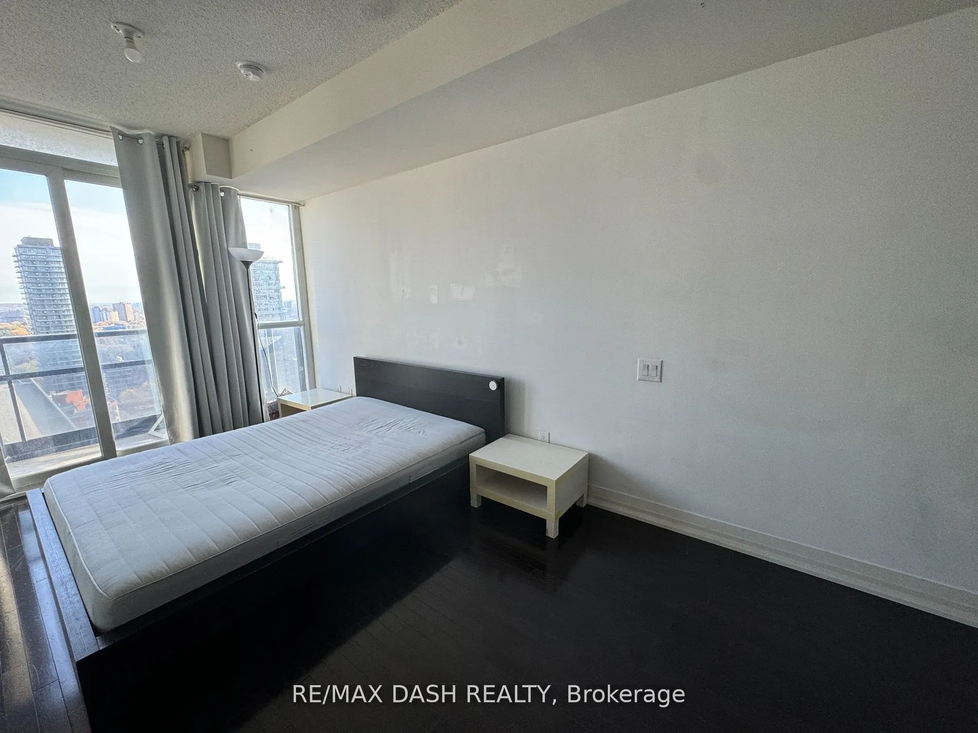 25 Carlton Street #2701